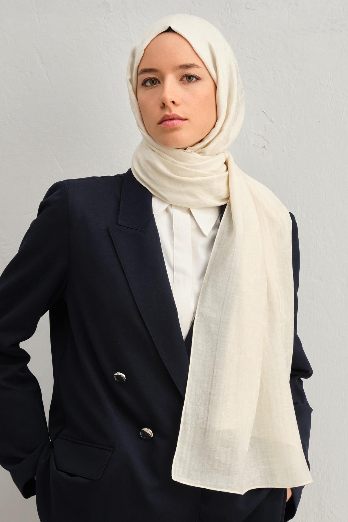 Armine Tensel İpek Şal 3 - Kaligrafi Desen - 32100 - Krem