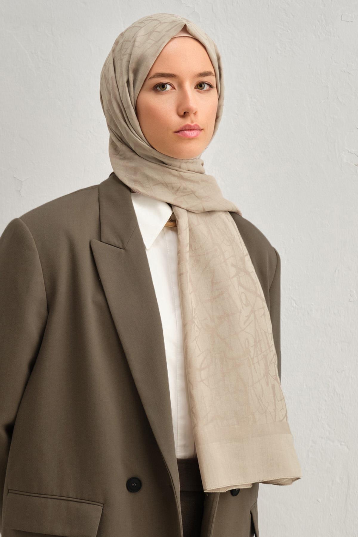 Armine Tensel İpek Şal 3 - Kaligrafi Desen - 32102 - Latte