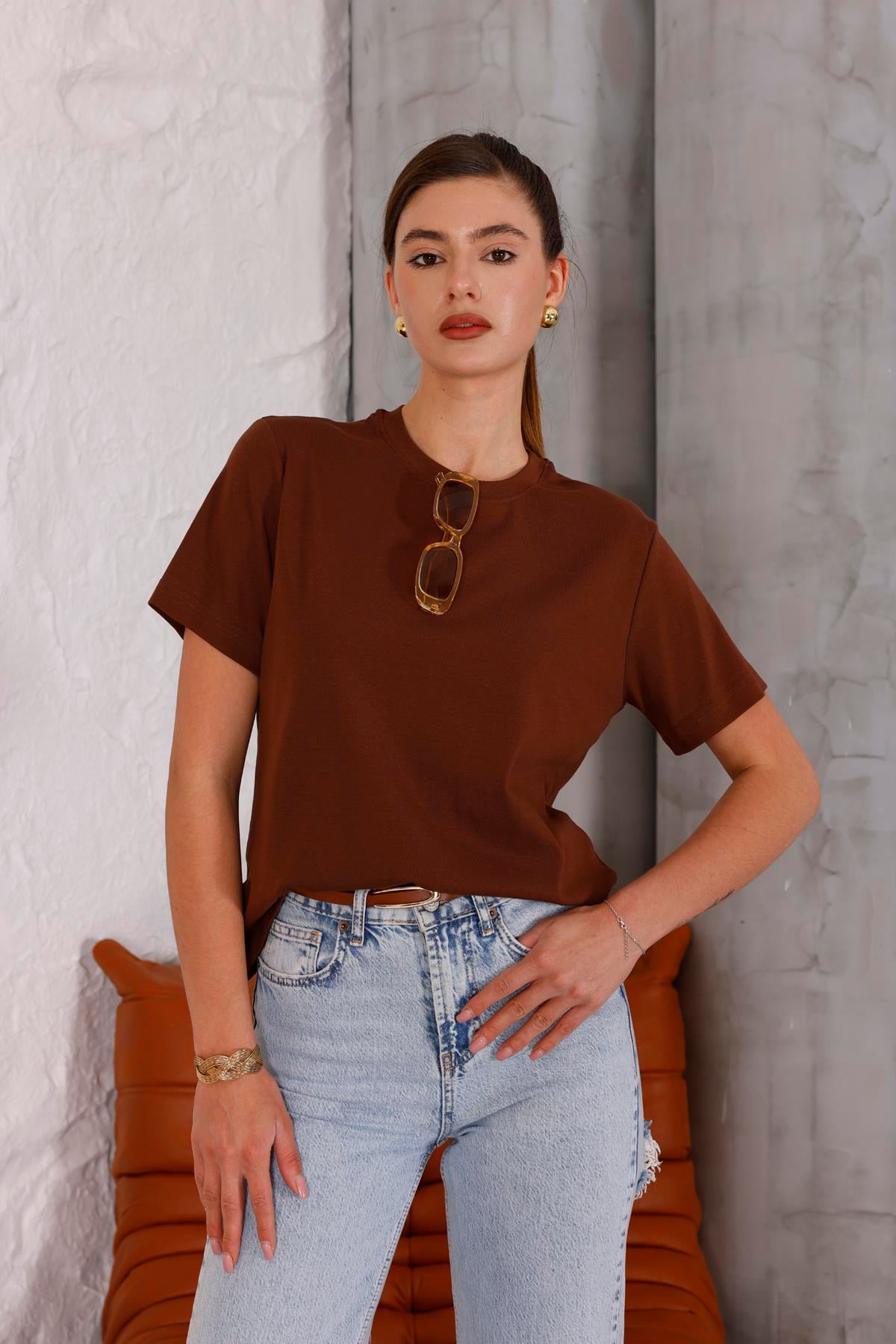 Kadın Kahverengi Bisiklet Yaka Basic T-shirt - 168