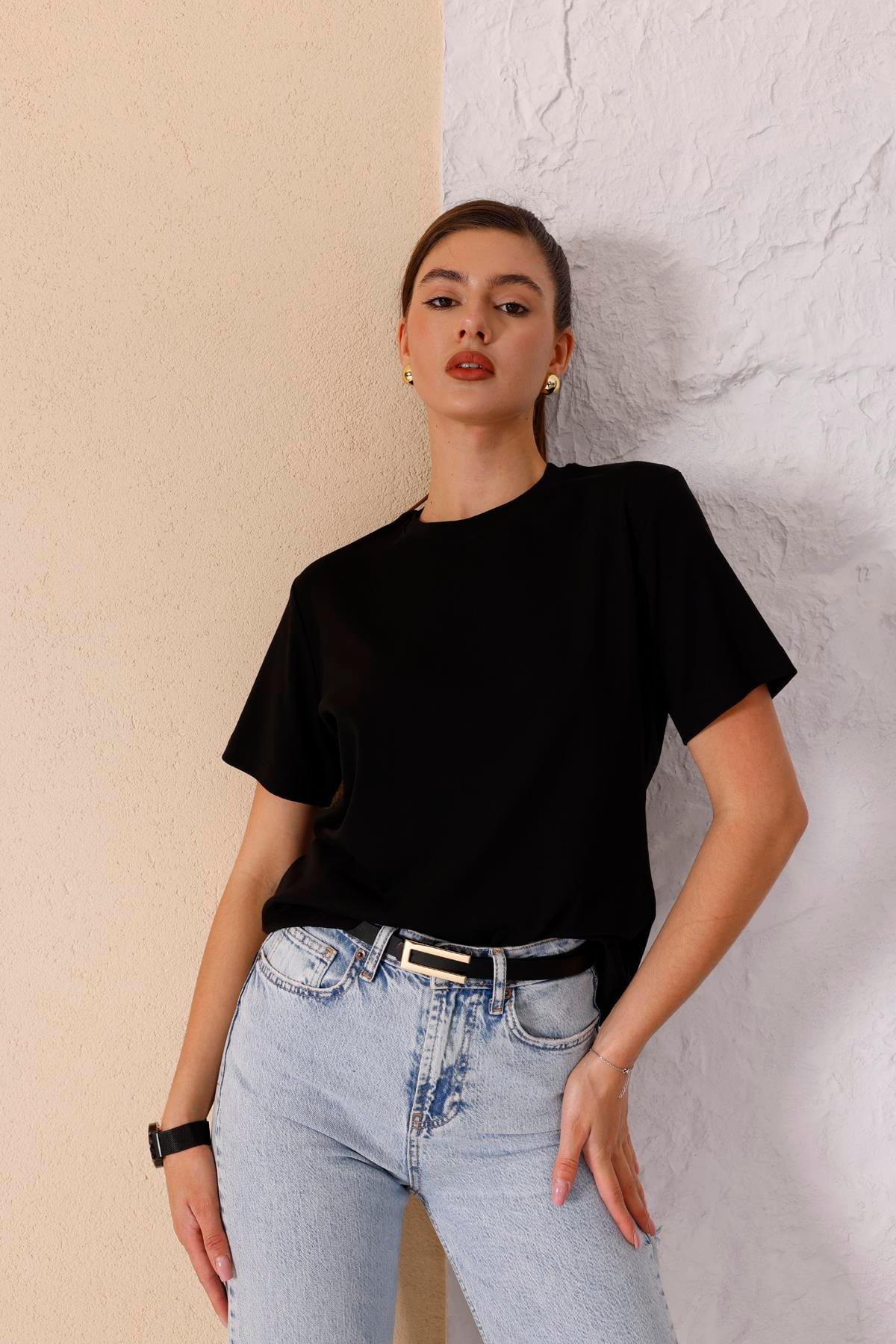 Kadın Siyah Bisiklet Yaka Basic T-shirt - 168