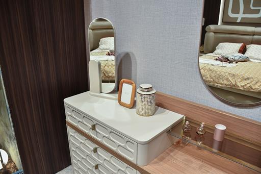 PRADA AYNALI ŞİFONYER