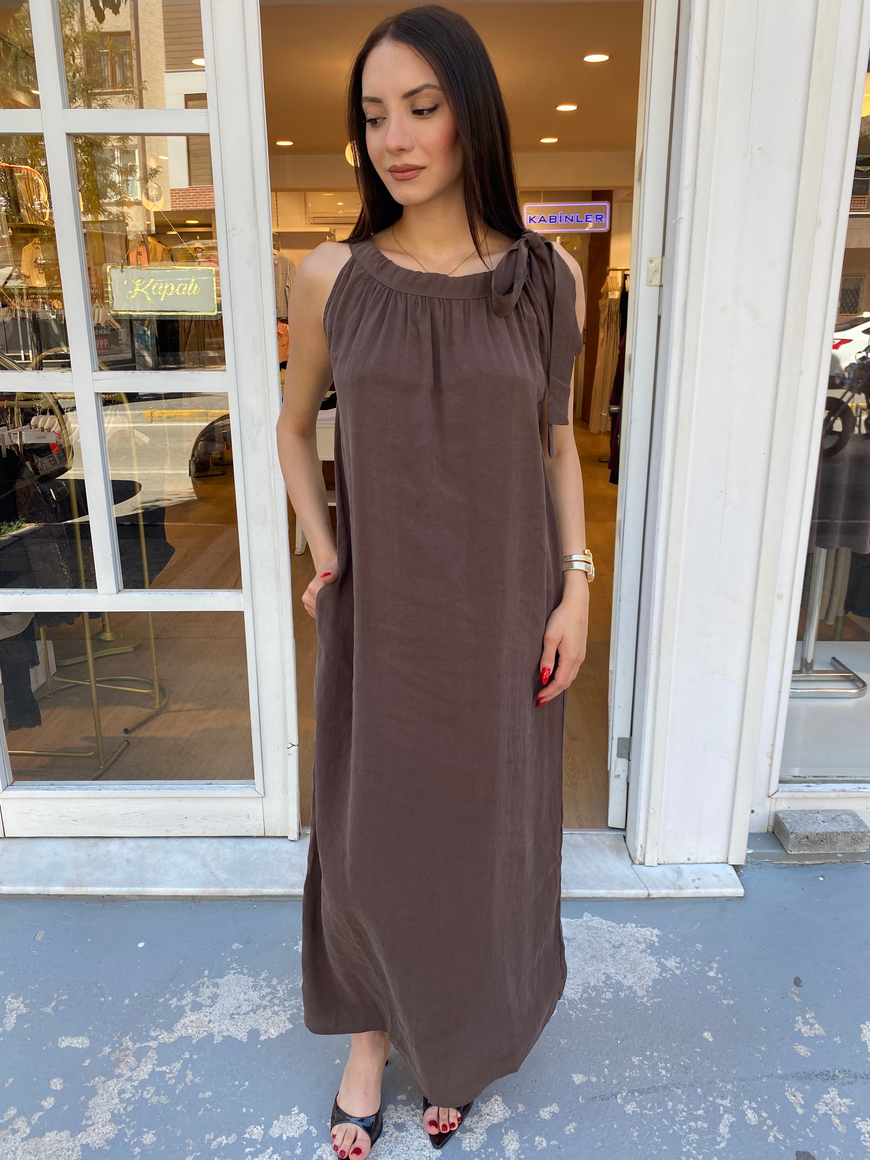 BAĞLAMALI ELBİSE