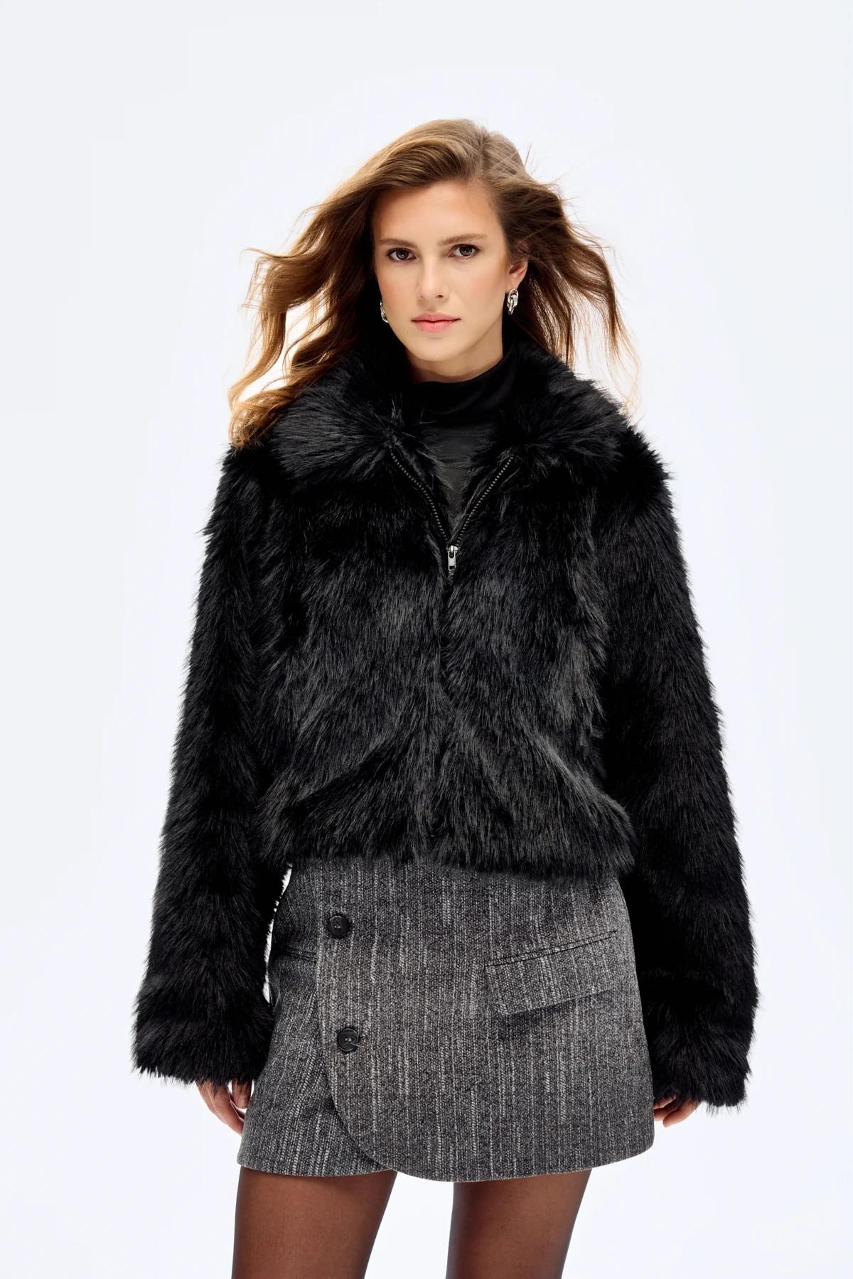 Fermuarlı Kısa Kürk Ceket