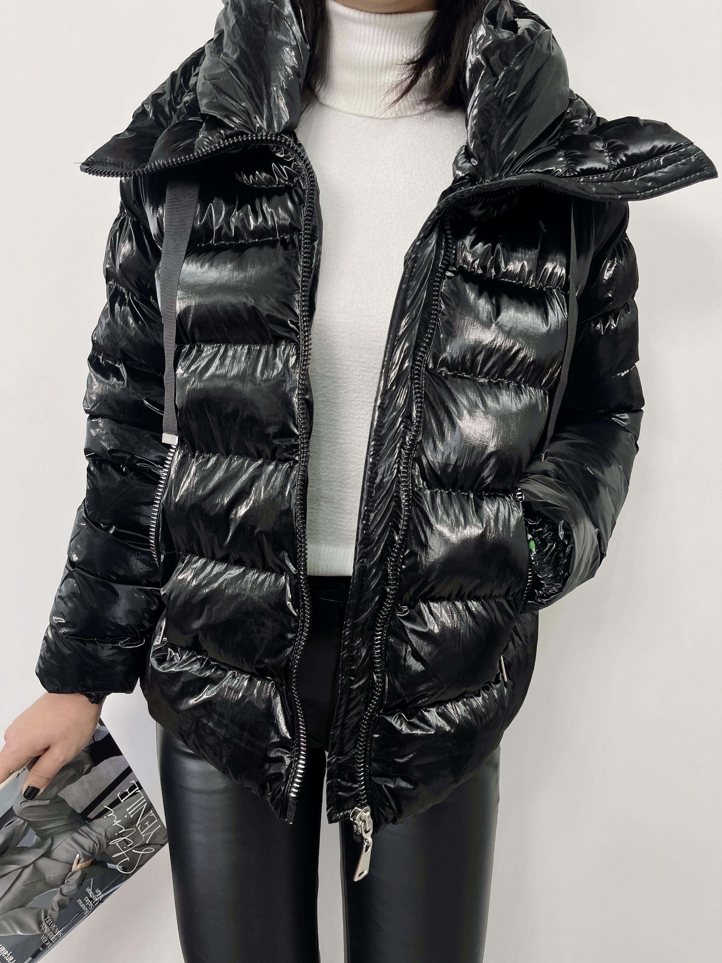 Kapişonlu Şişme Mont