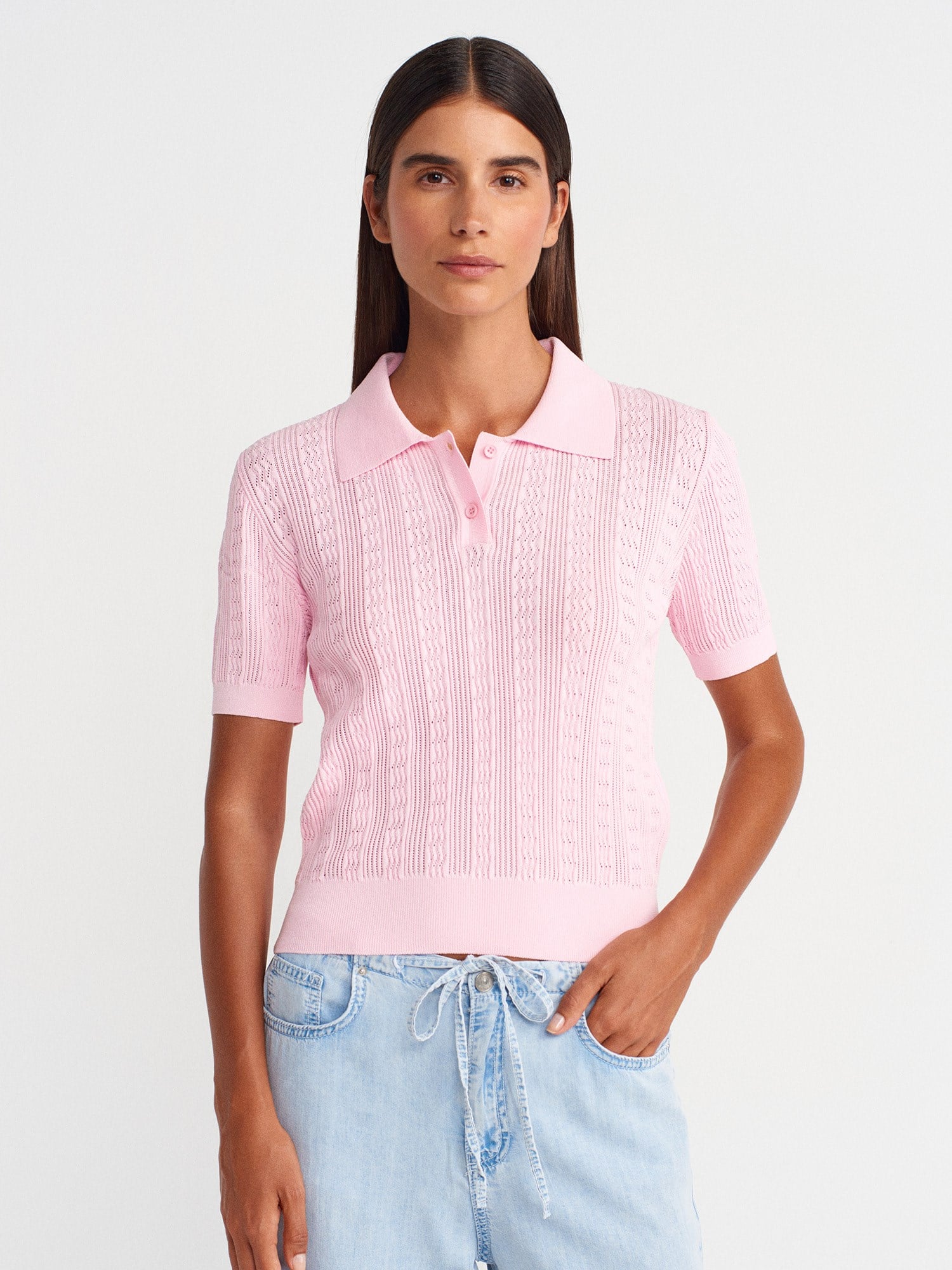 POLO YAKA DÜĞMELİ AJURLU BLUZ