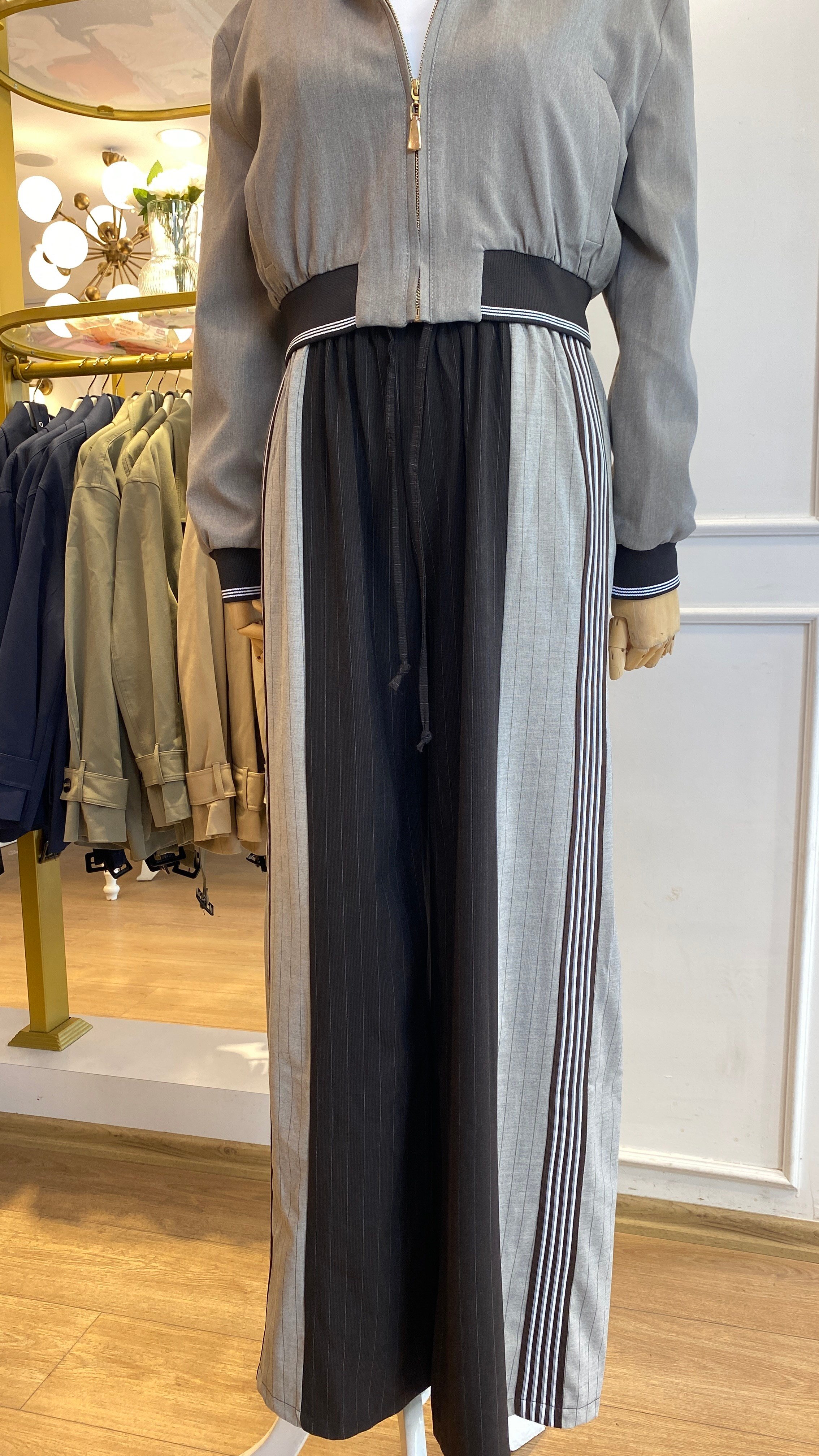Şerit Detaylı Pantolon