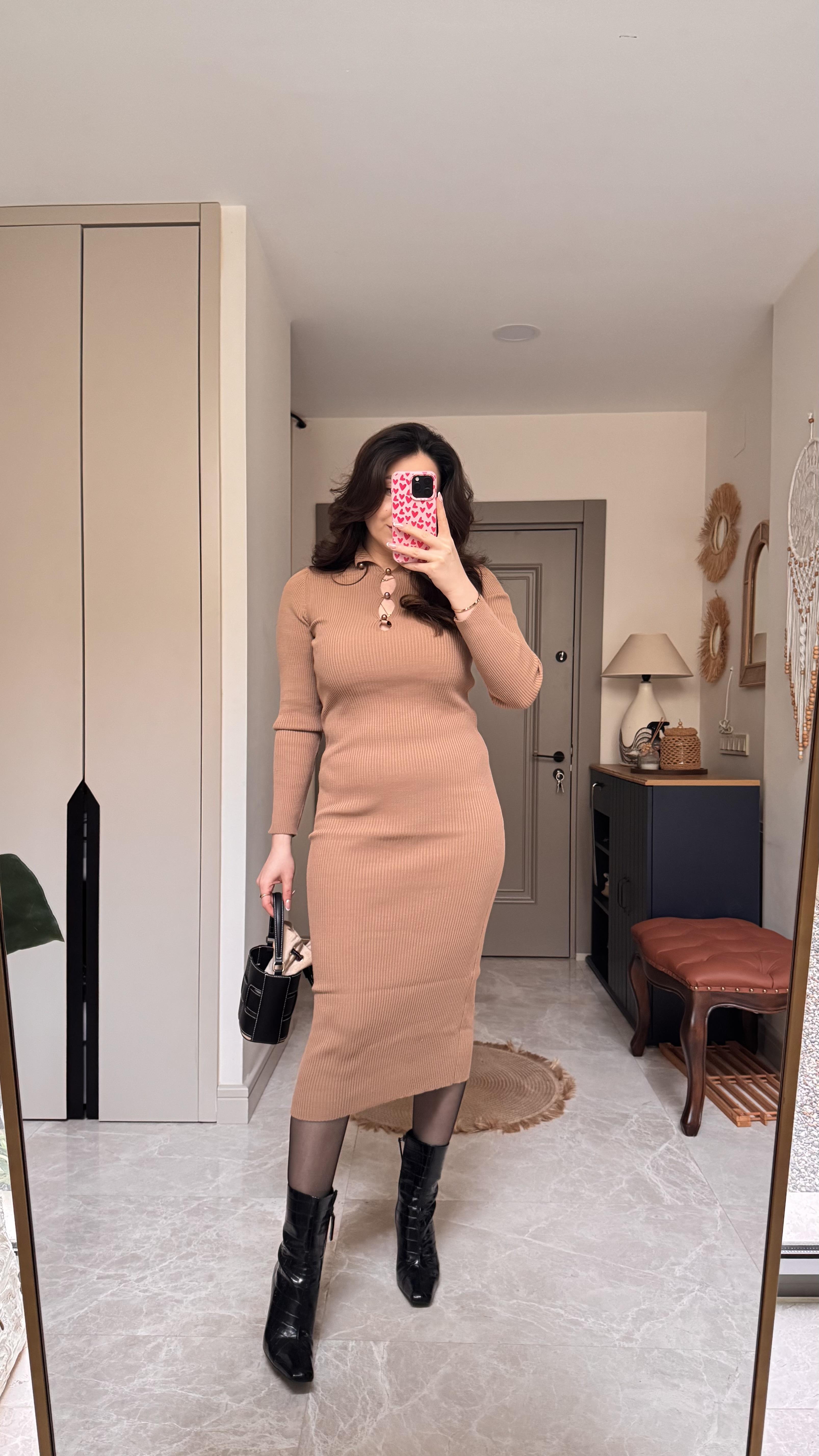 düğme detaylı midi boy triko elbise