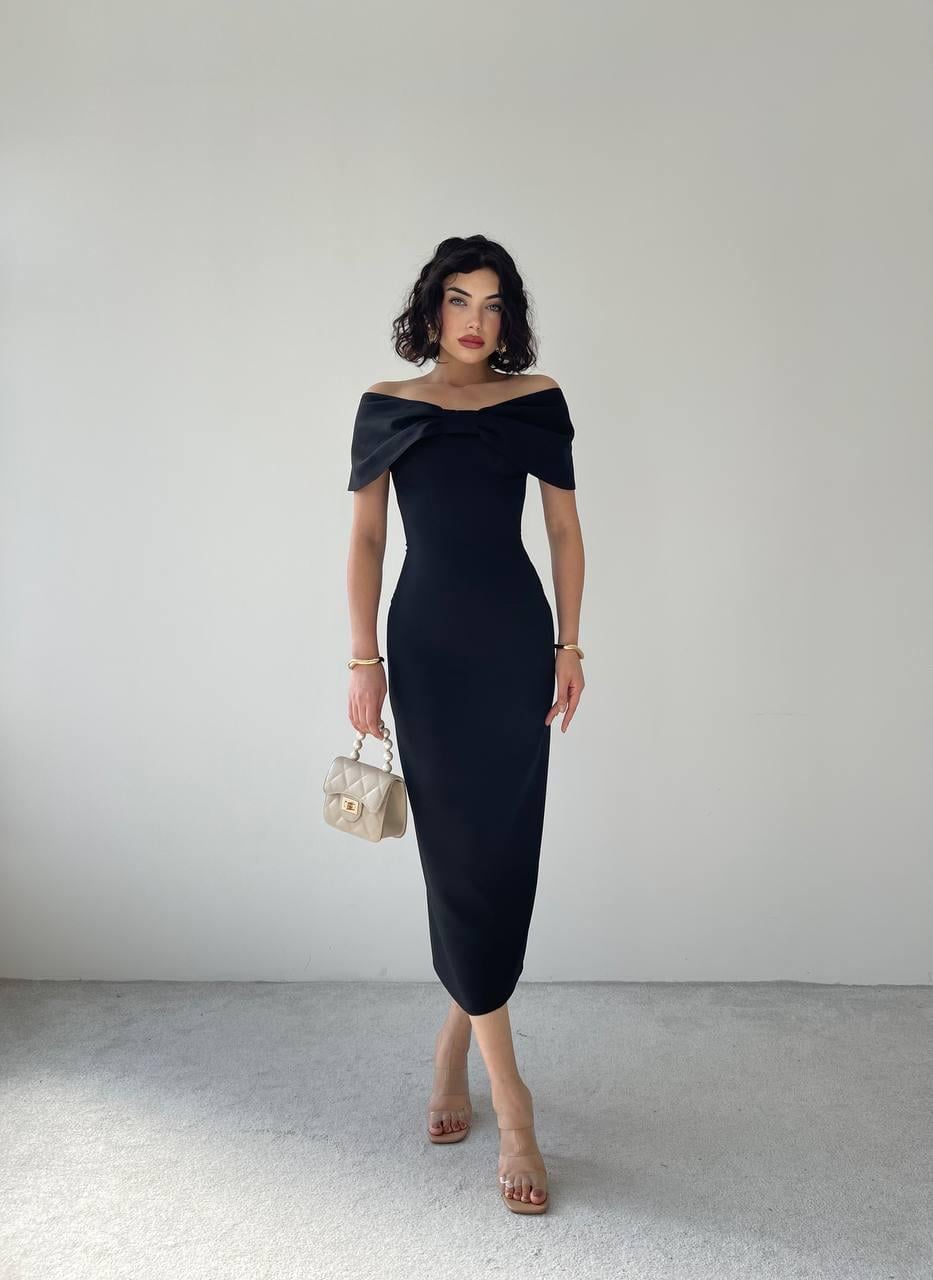 KURDE DETAYLI MADONNA YAKA ELBİSE