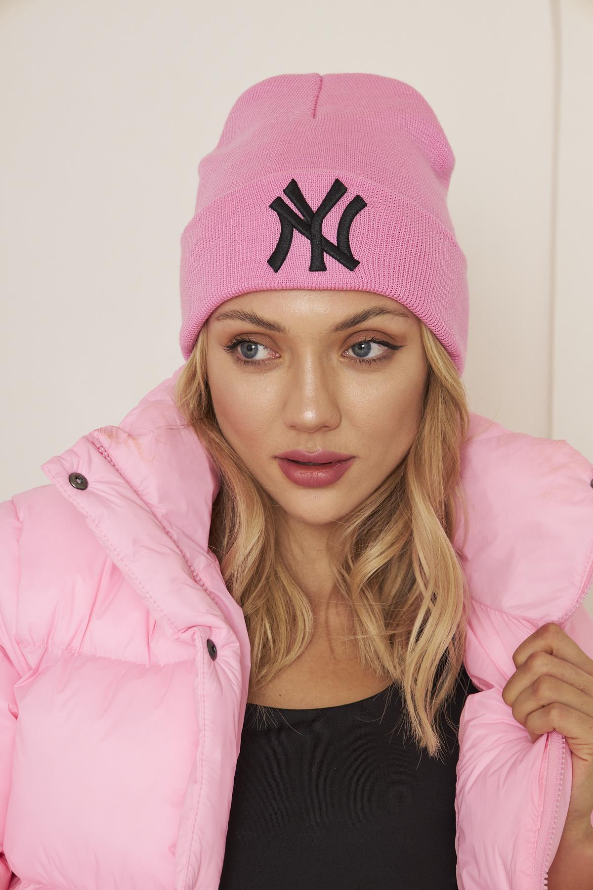 Pembe Unısex Ny Nakış Detaylı Yumuşak Dokulu Triko Bere