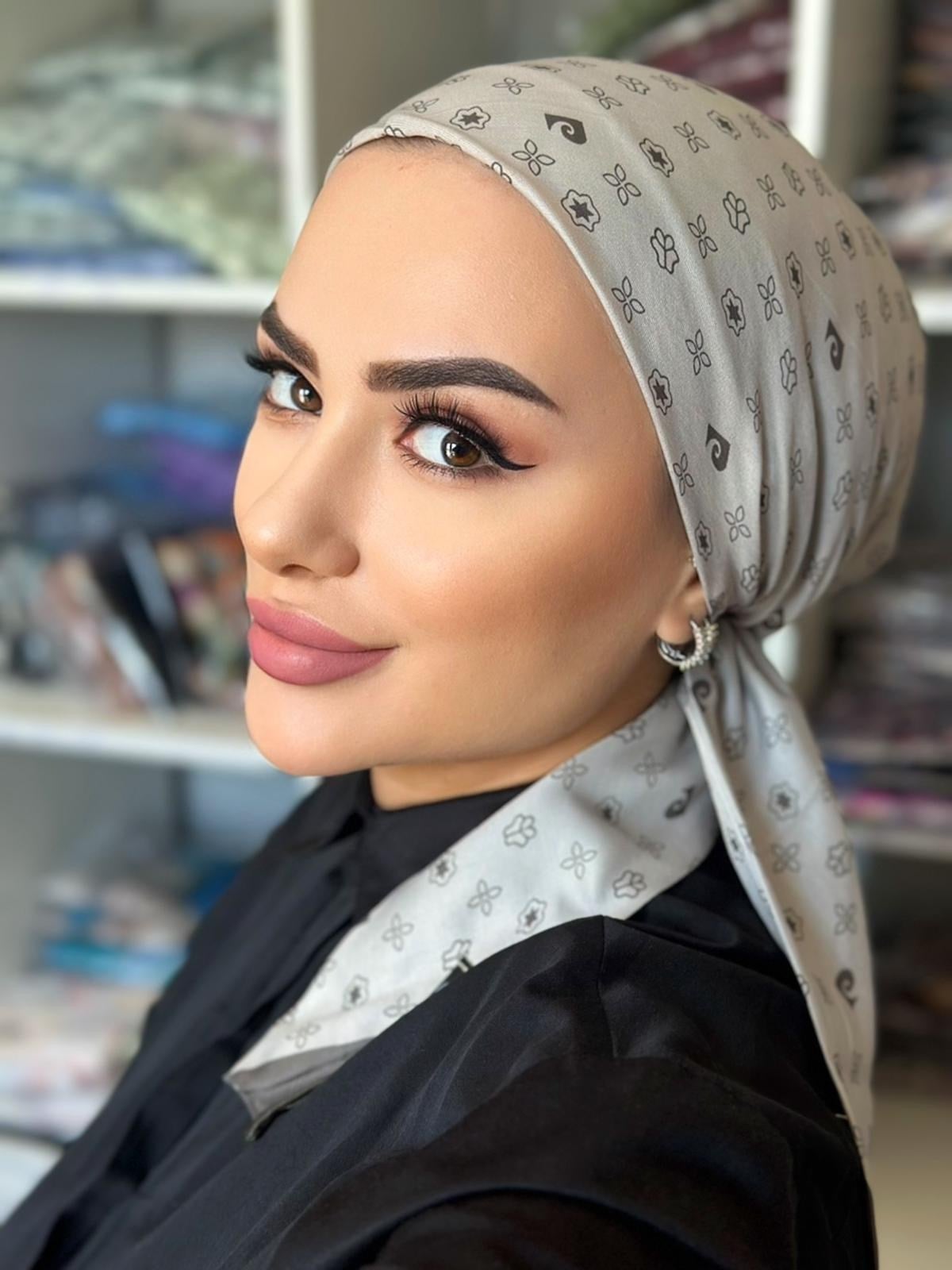 TREND ŞAL PİERRE CARDEN (soft ipek )