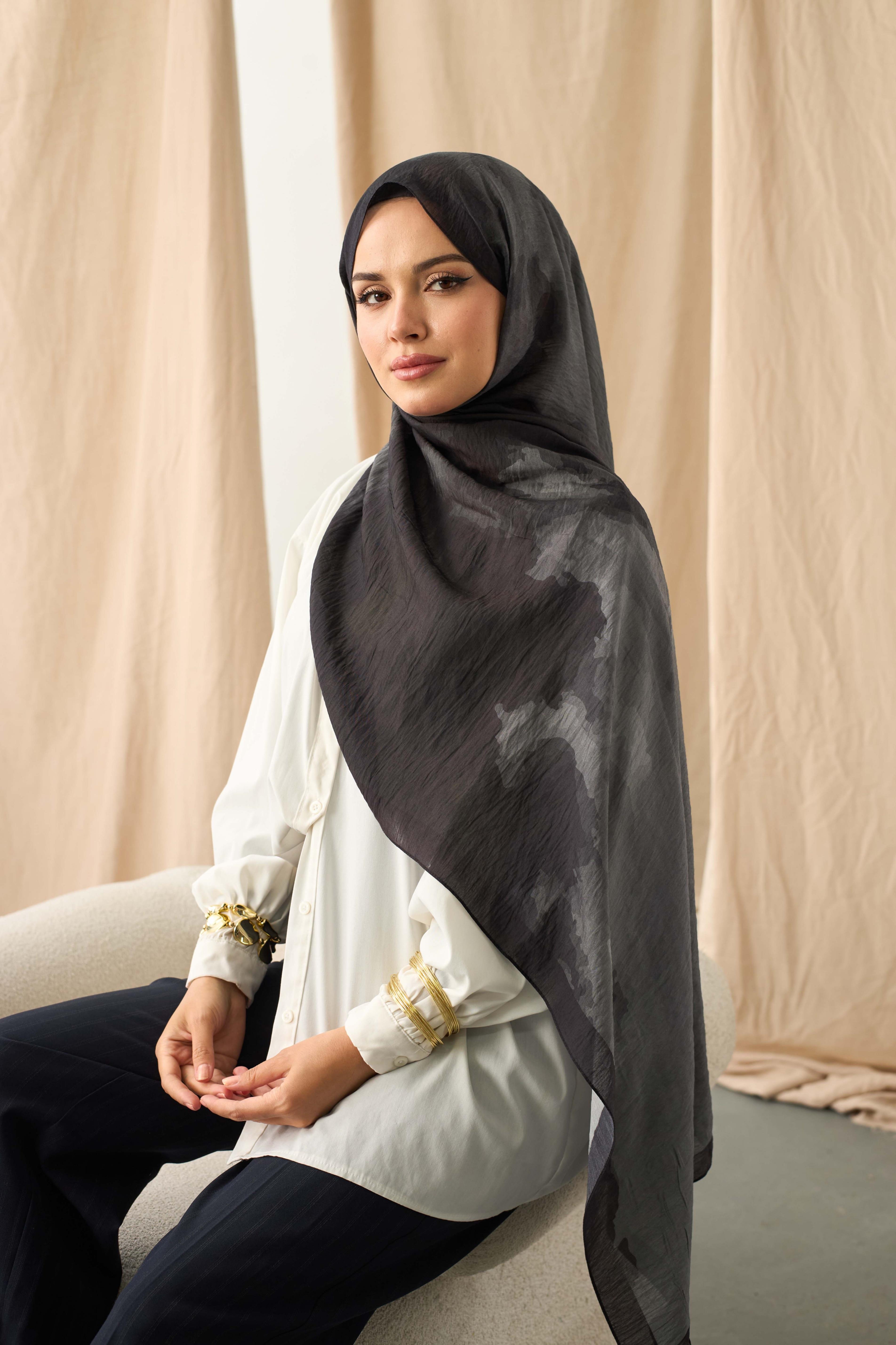 MODAL ŞAL SİYAH SULUBOYA