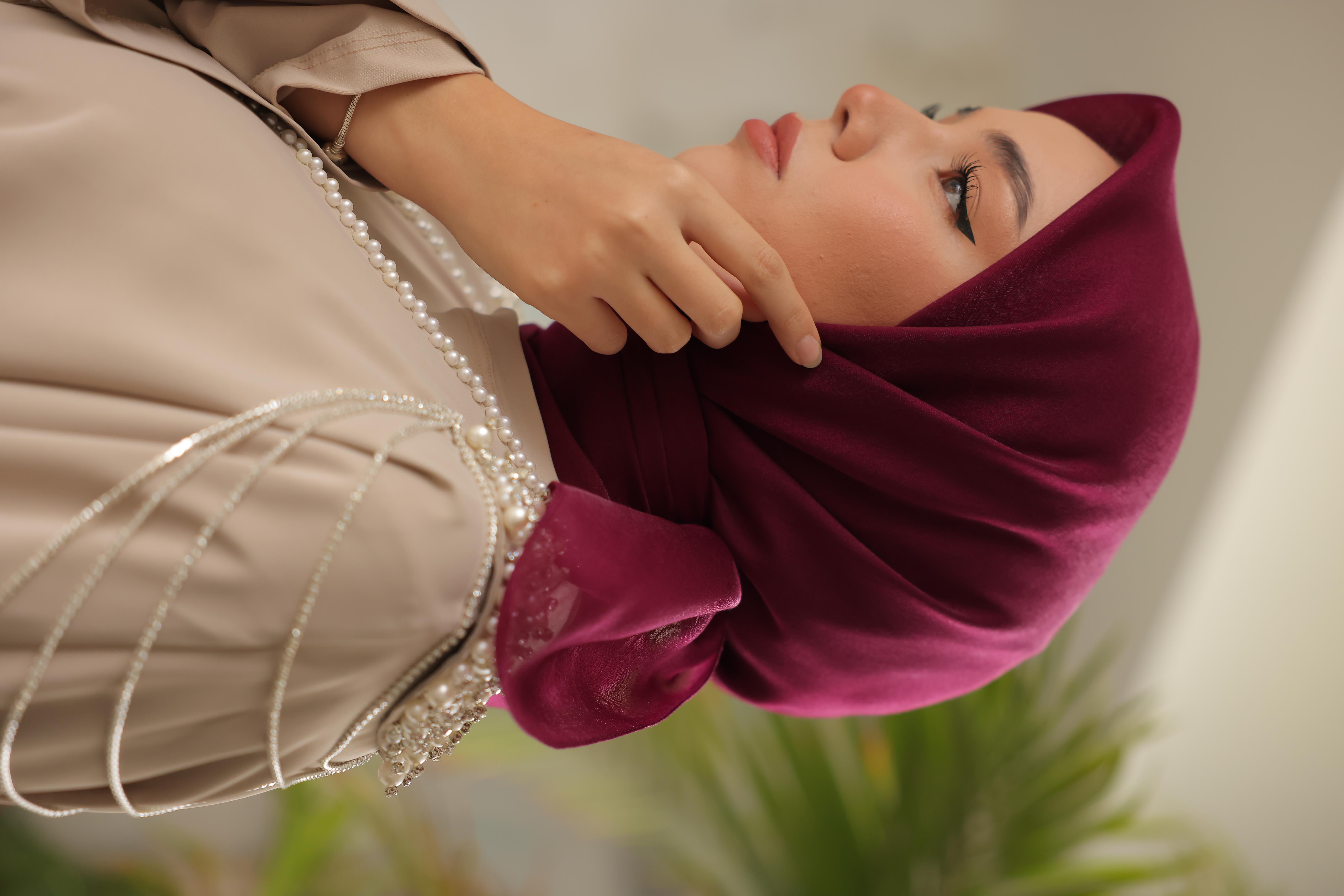 ABİYE EŞARP MÜRDÜM