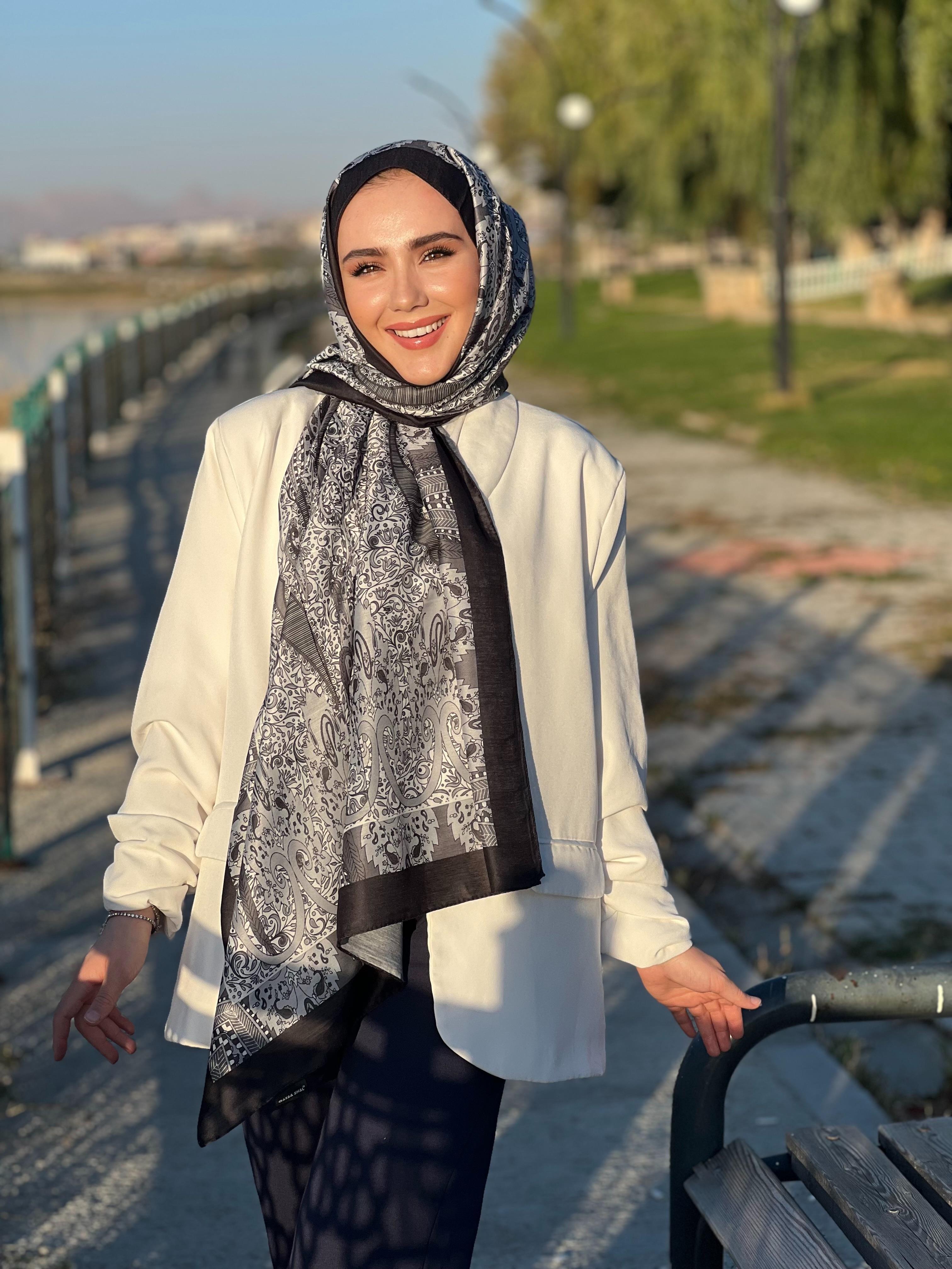 ETNİK DESEN QUEEN SİYAH