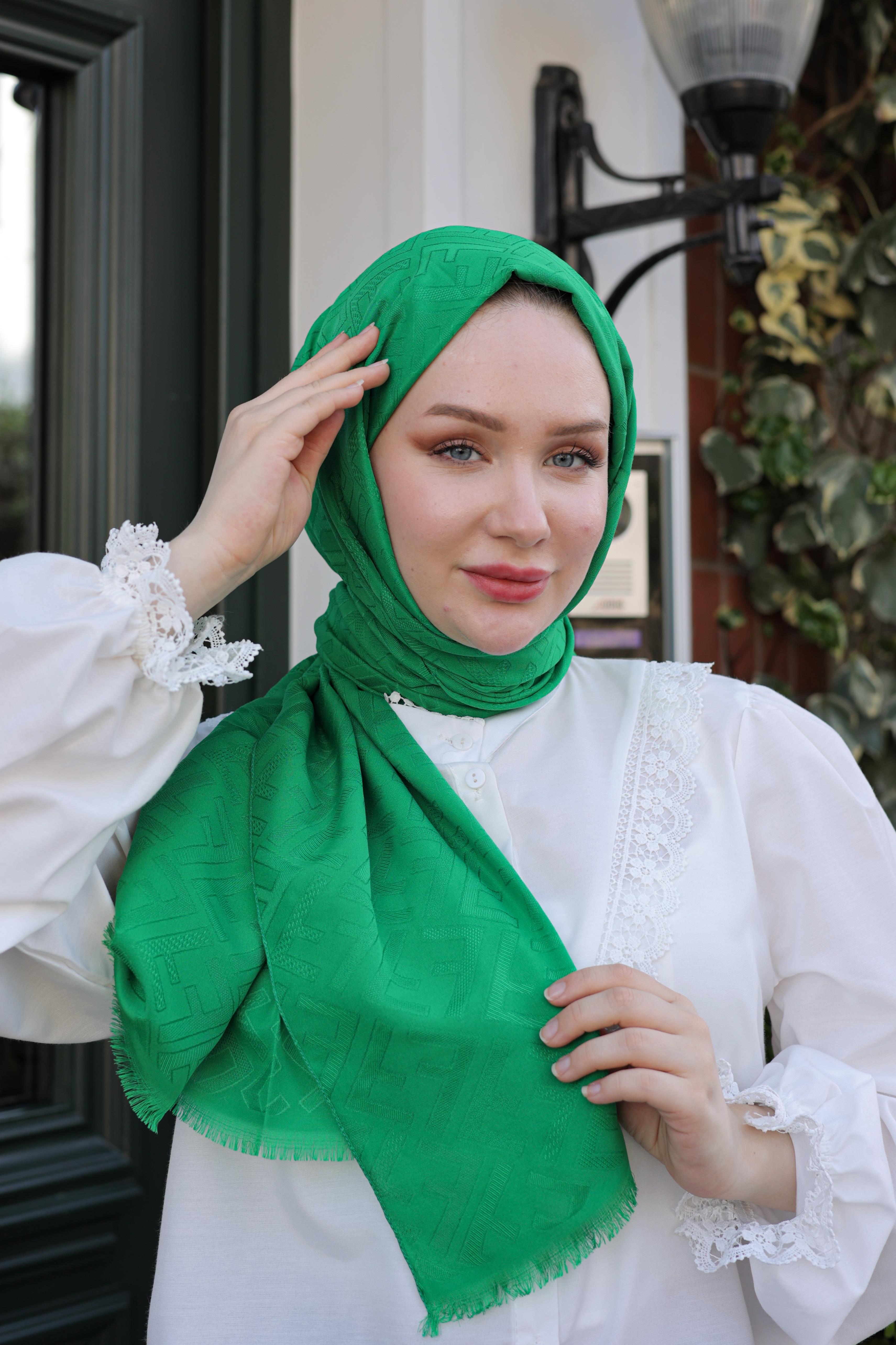 F DESEN BENETTON