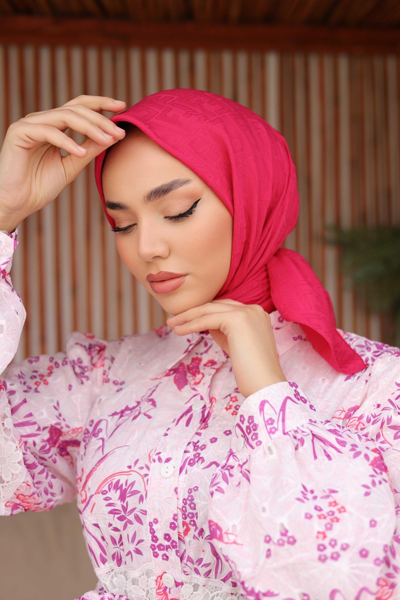 F DESEN EŞARP FUŞYA