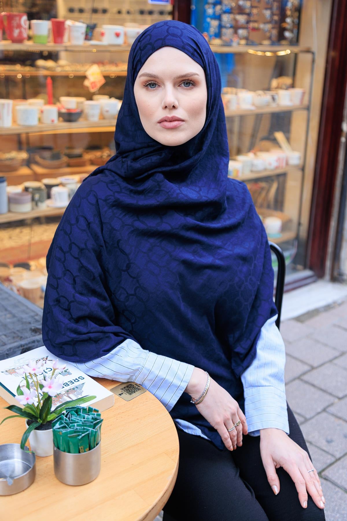 HALKA KRAŞ LACİVERT