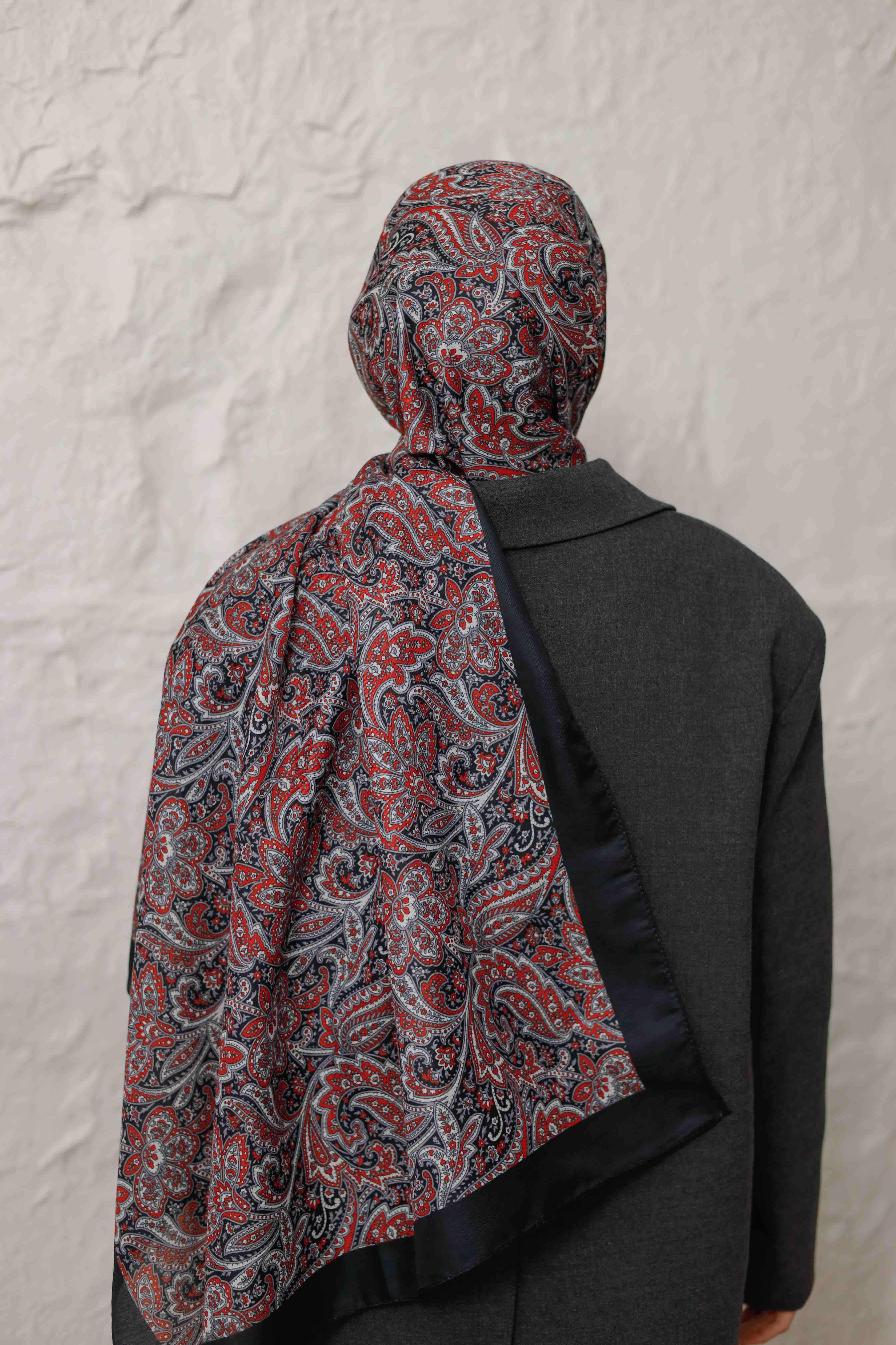 LARİSA ŞAL KIRMIZI/SİYAH