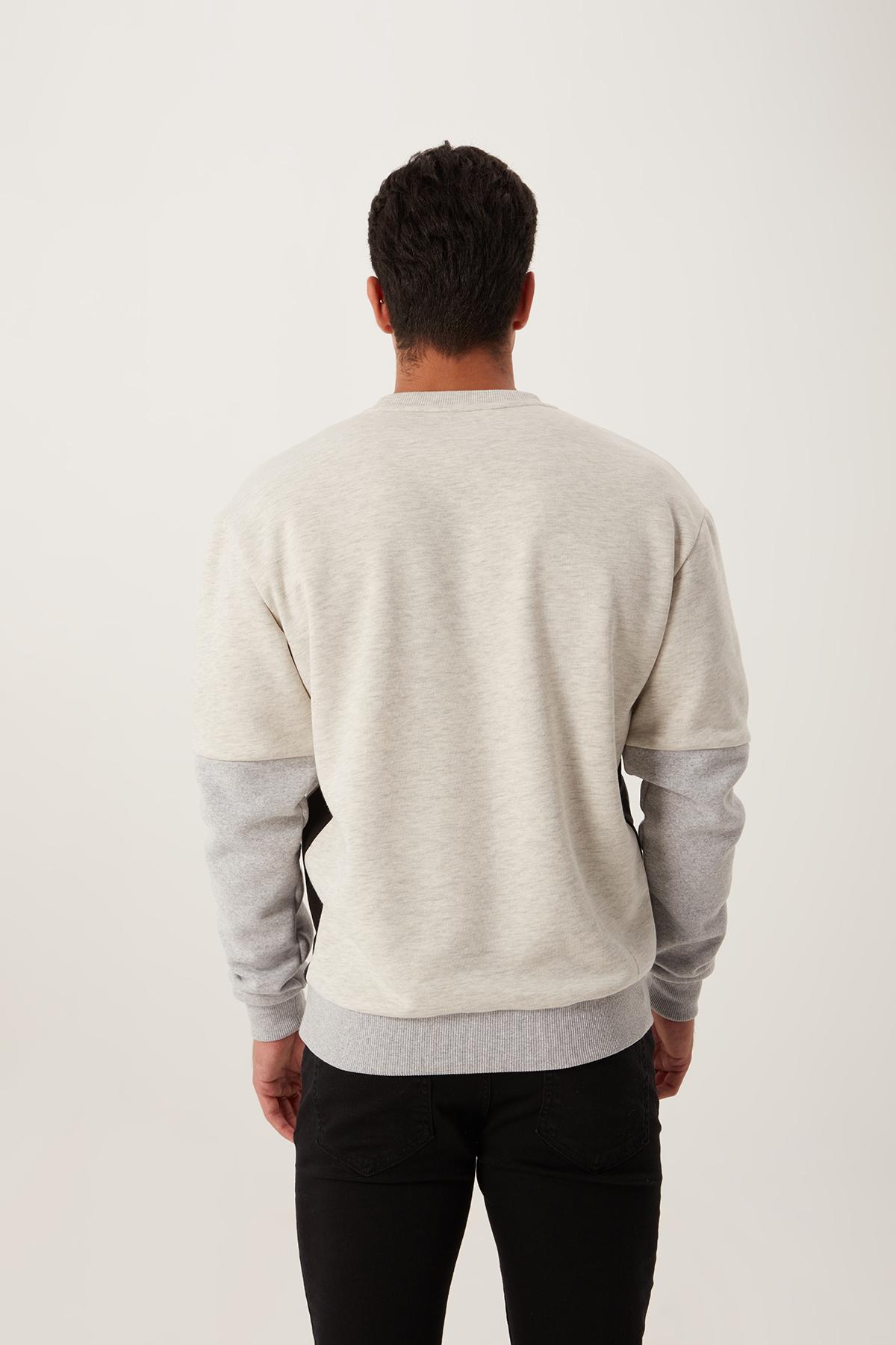 Erkek 3 İplik Pamuklu İçi Polarlı Baskılı 3 renkli Basic Bisiklet Yaka Gri Sweatshirt Erkek 3 İplik Pamuklu İçi Polarlı Baskılı 3 renkli Basic Bisiklet Yaka Gri Sweatshirt