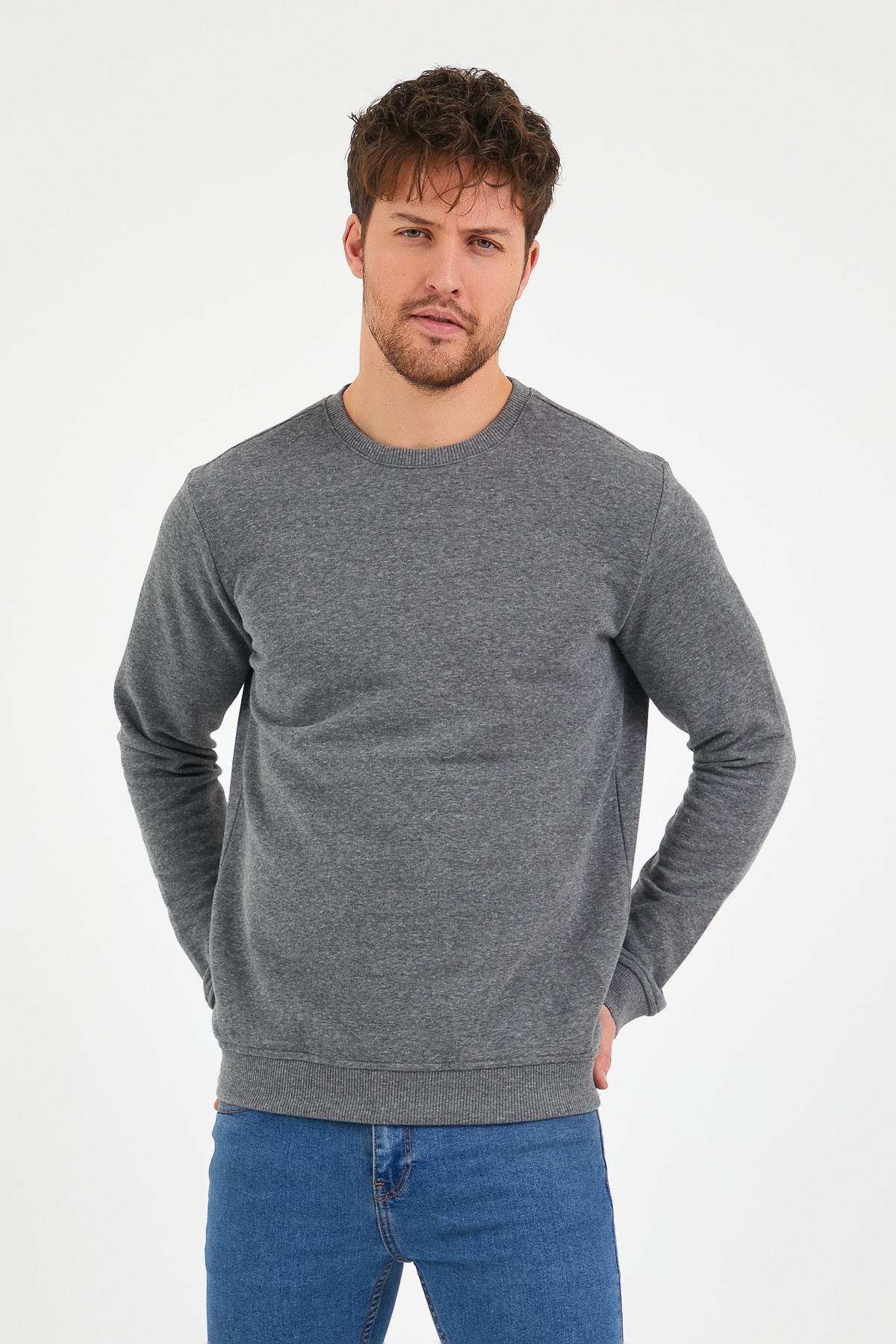 Erkek 3 İplik Pamuklu Regular Fit Basic Bisiklet Yaka Sweatshirt Erkek 3 İplik Pamuklu Regular Fit Basic Bisiklet Yaka Sweatshirt