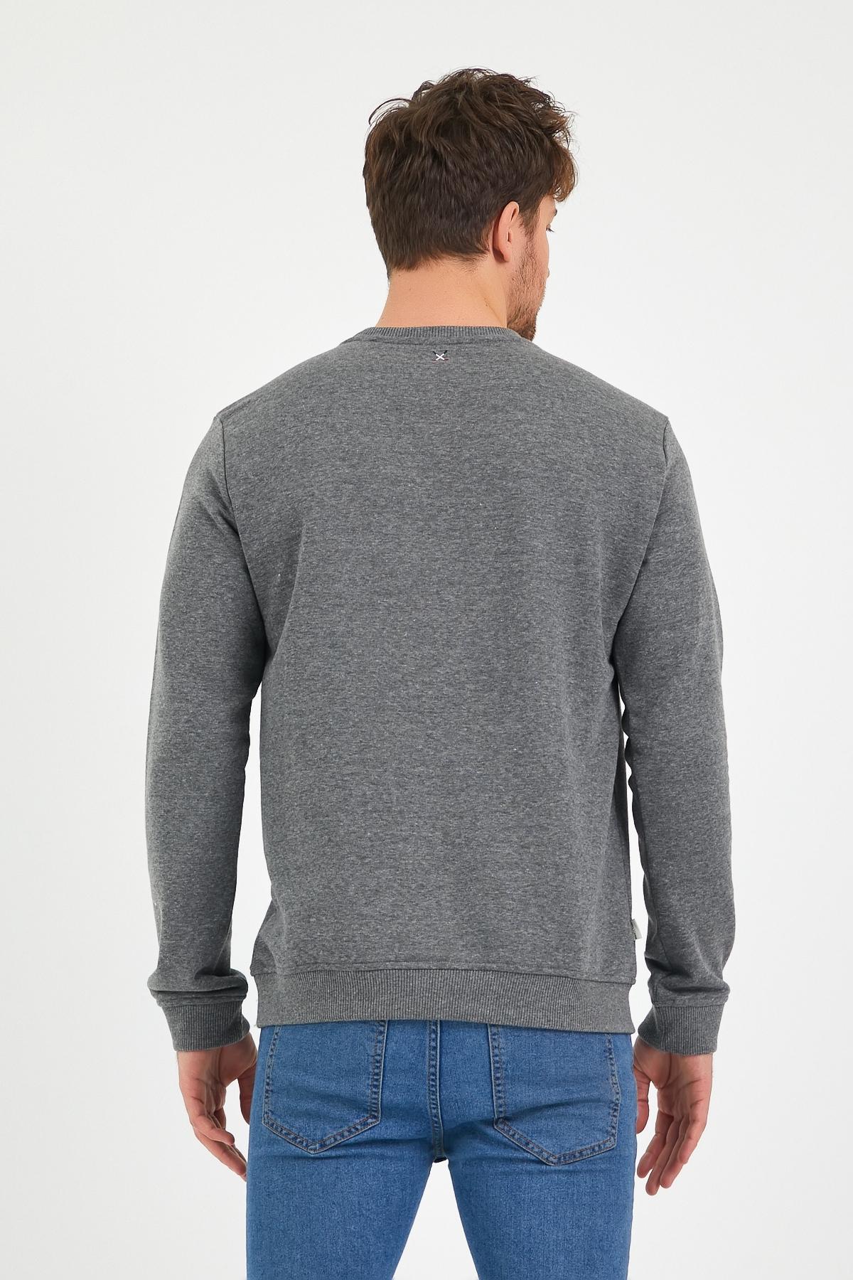 Erkek 3 İplik Pamuklu Regular Fit Basic Bisiklet Yaka Sweatshirt Erkek 3 İplik Pamuklu Regular Fit Basic Bisiklet Yaka Sweatshirt