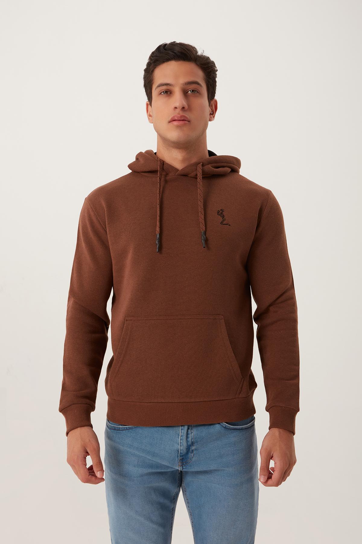 Erkek İskelet Nakışlı 3 İplik Kapüşonlu Sweatshirt Kahverengi Erkek İskelet Nakışlı 3 İplik Kapüşonlu Sweatshirt Kahverengi