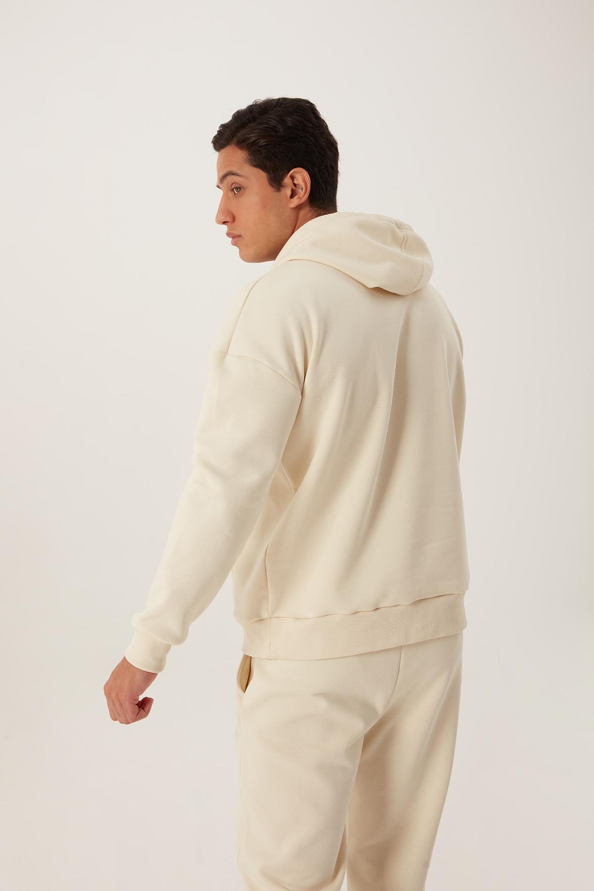 Erkek 3 İplik Pamuklu İçi Polarlı Oversize Nakışlı Kapüşonlu Kanguru Cepli Ekru Sweatshirt Erkek 3 İplik Pamuklu İçi Polarlı Oversize Nakışlı Kapüşonlu Kanguru Cepli Ekru Sweatshirt