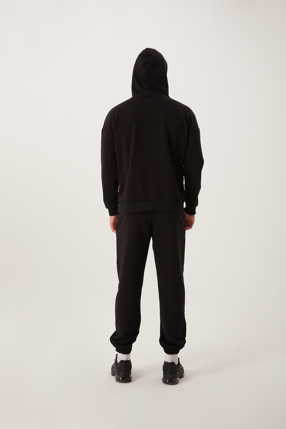 Erkek 3 İplik Pamuklu İçi Polarlı Oversize Nakışlı Kapüşonlu Kanguru Cepli Siyah Sweatshirt Erkek 3 İplik Pamuklu İçi Polarlı Oversize Nakışlı Kapüşonlu Kanguru Cepli Siyah Sweatshirt