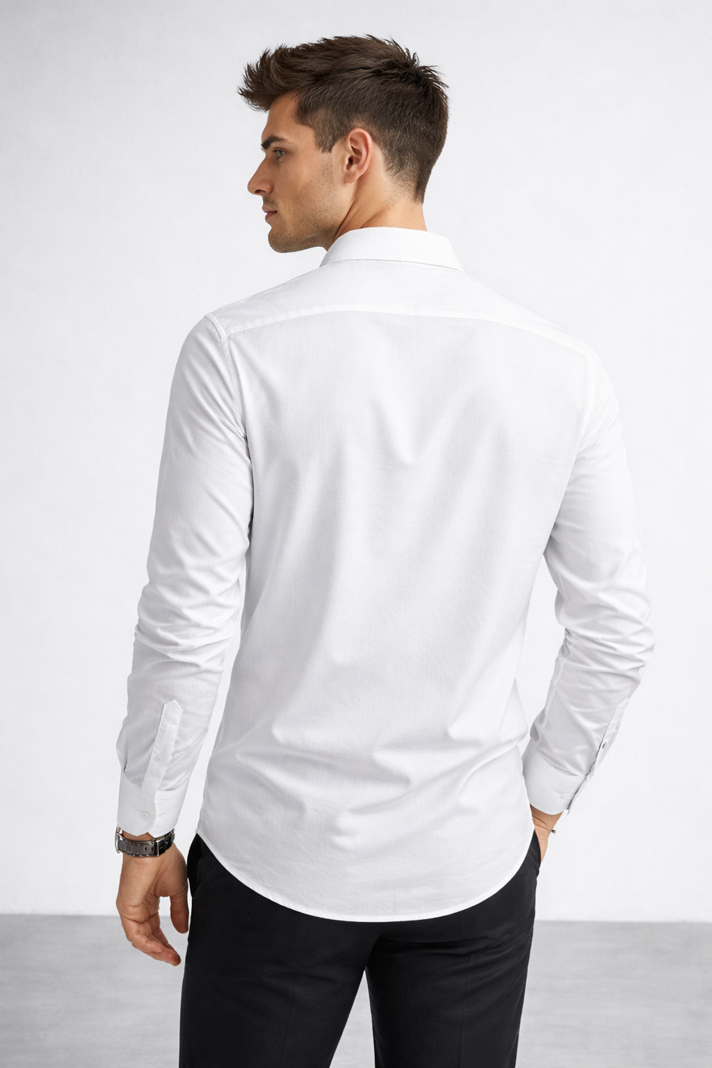 Erkek Beyaz Regular Fit Minimal Nakış Detaylı Gömlek