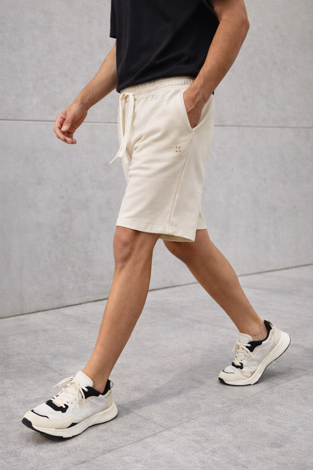 Erkek Ekru Basic Lastikli Bağcıklı Regular Fit Şort