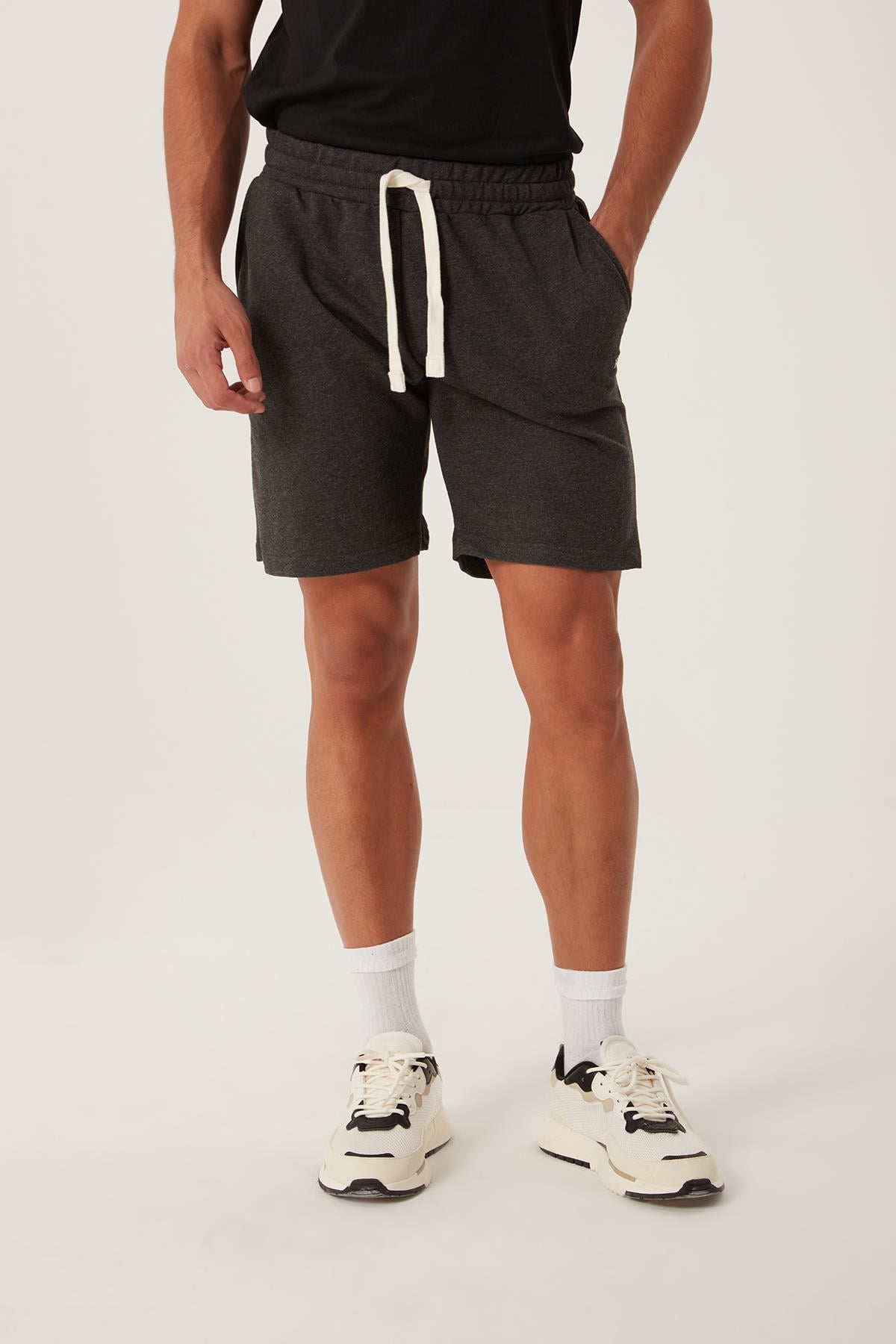 Erkek Antrasit Basic Lastikli Bağcıklı Regular Fit Şort