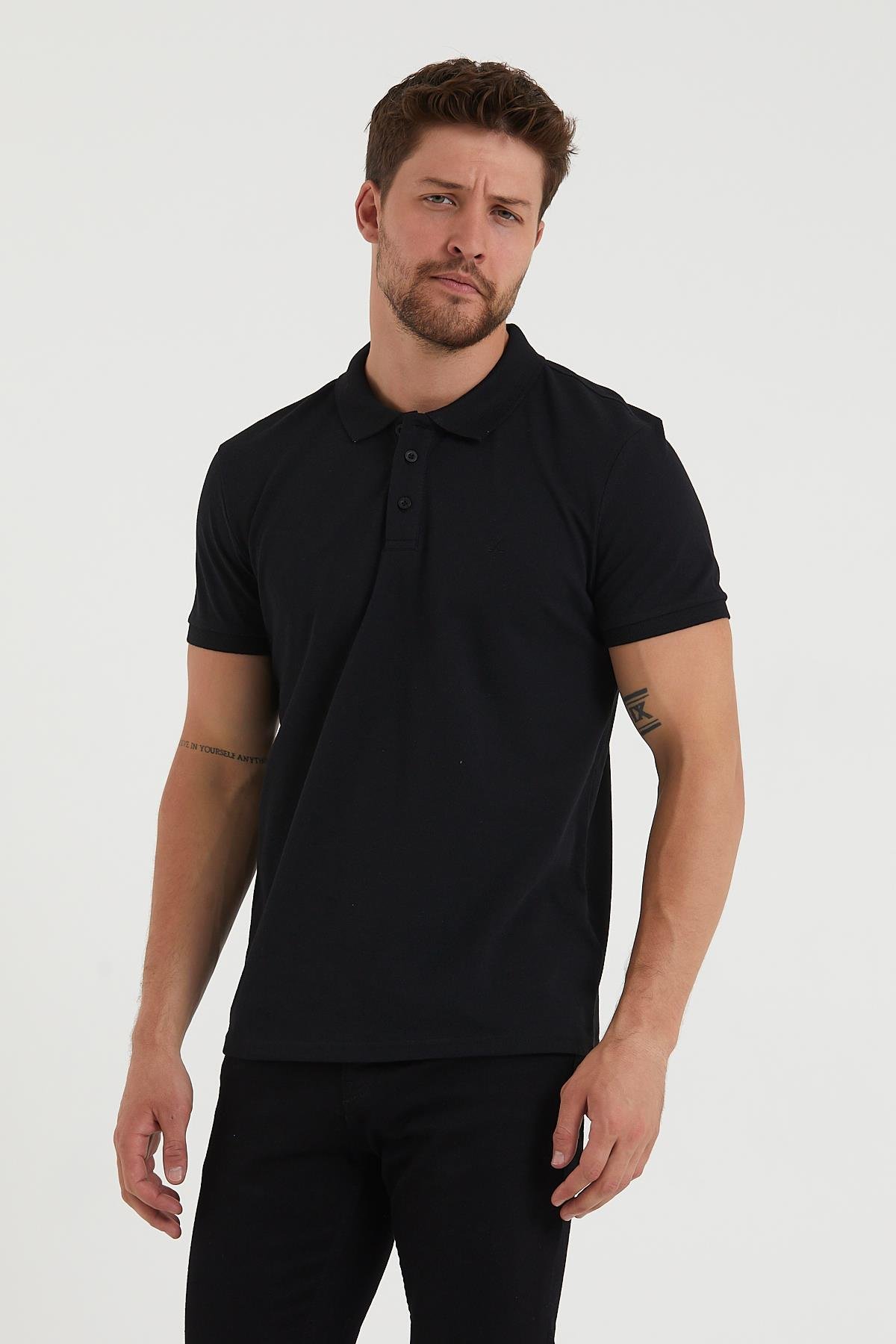 Erkek Regular Fit Polo Yaka Nakışlı T-shirt  Siyah