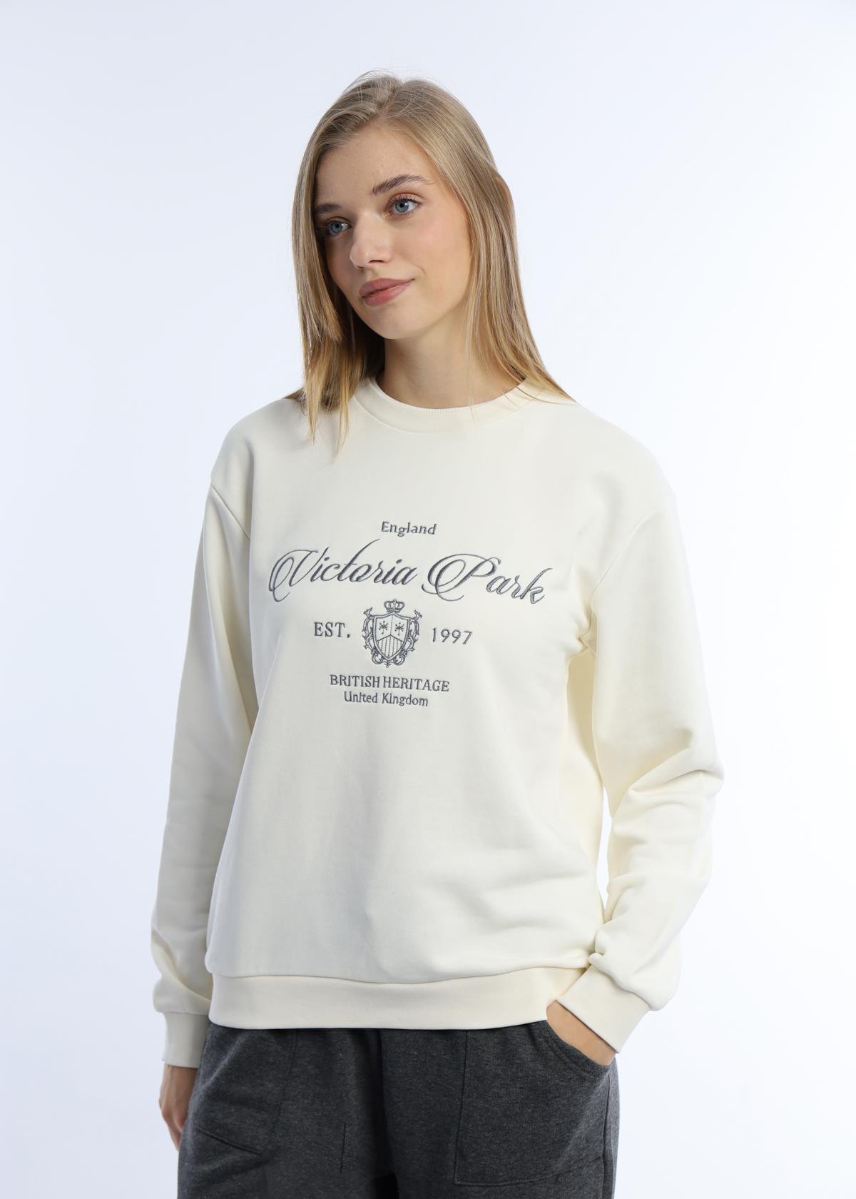 Kadın 3 İplik Şardonsuz United Kingdom Nakışlı Sweatshirt Antrasit Melanj Kadın 3 İplik Şardonsuz United Kingdom Nakışlı Sweatshirt Antrasit Melanj