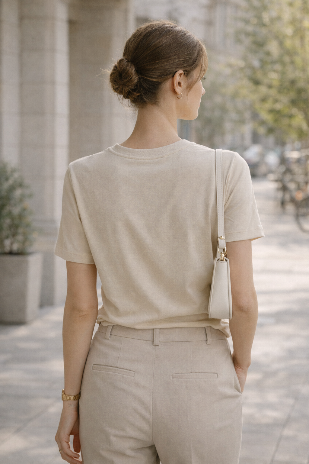 Kadın Basic Bisiklet Yaka Pamuk Likra Tişört – Bej