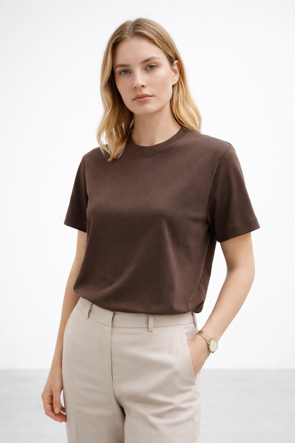 Kadın Basic Bisiklet Yaka Pamuk Likra Tişört – Kahve