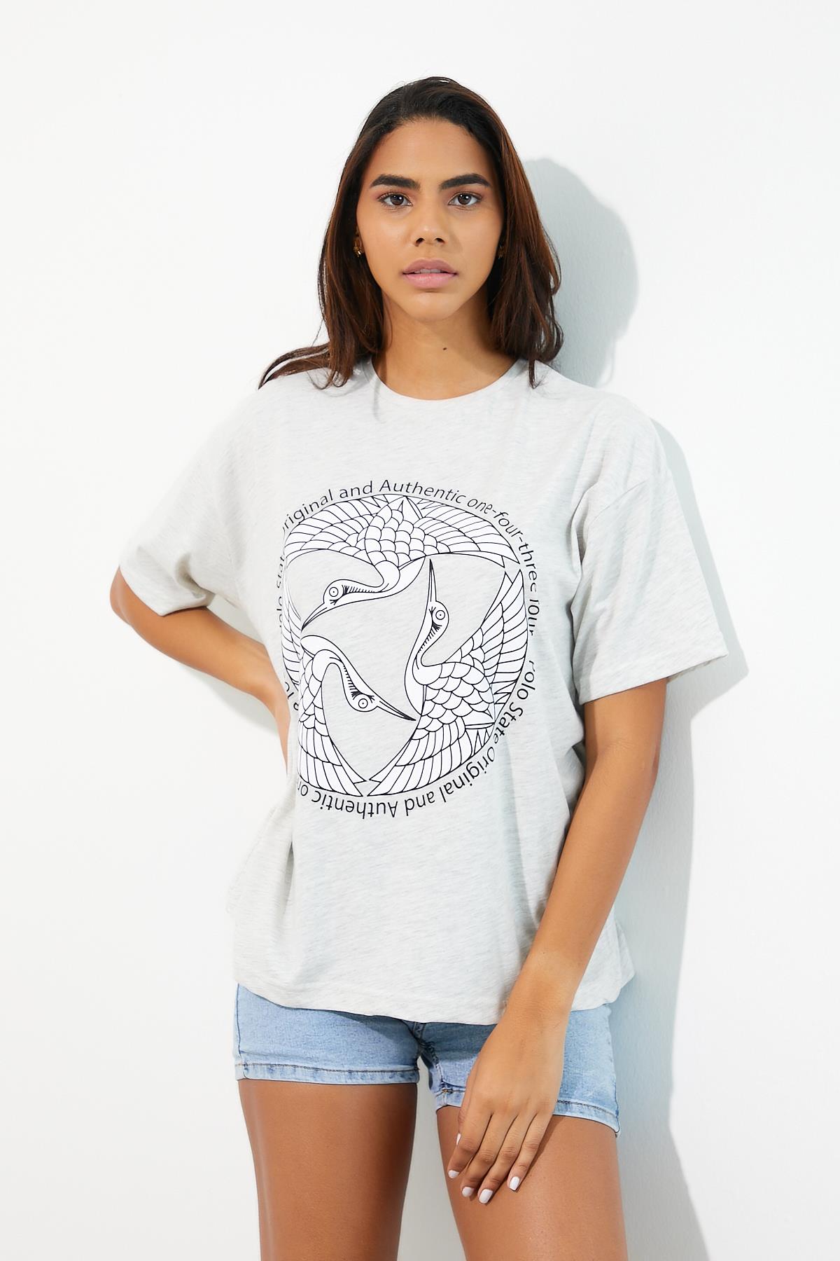 Kadın Baskılı Oversize T-shirt Gri