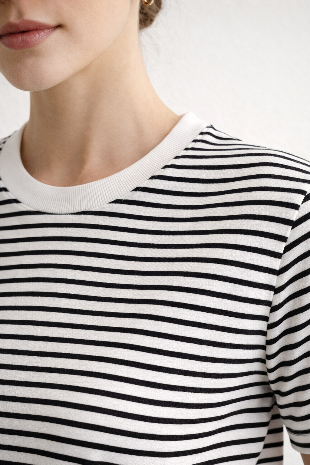 Kadın Çizgili Basic Oversize T-Shirt – Ekru Siyah