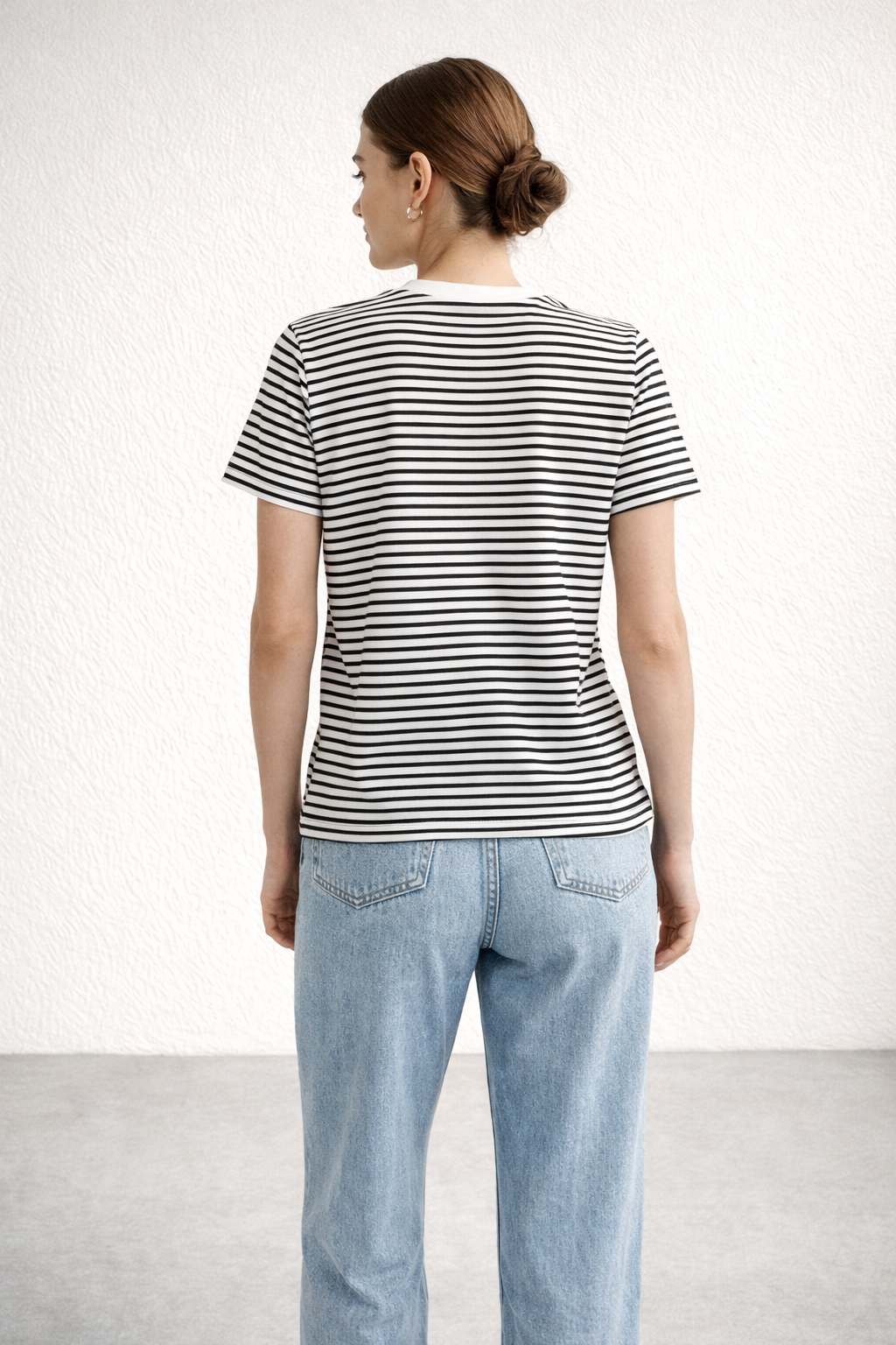 Kadın Çizgili Basic Oversize T-Shirt – Ekru Siyah