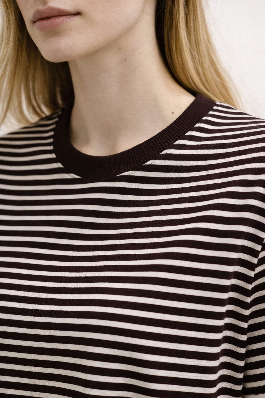 Kadın Çizgili Basic Oversize T-Shirt – Koyu Kahve Ekru