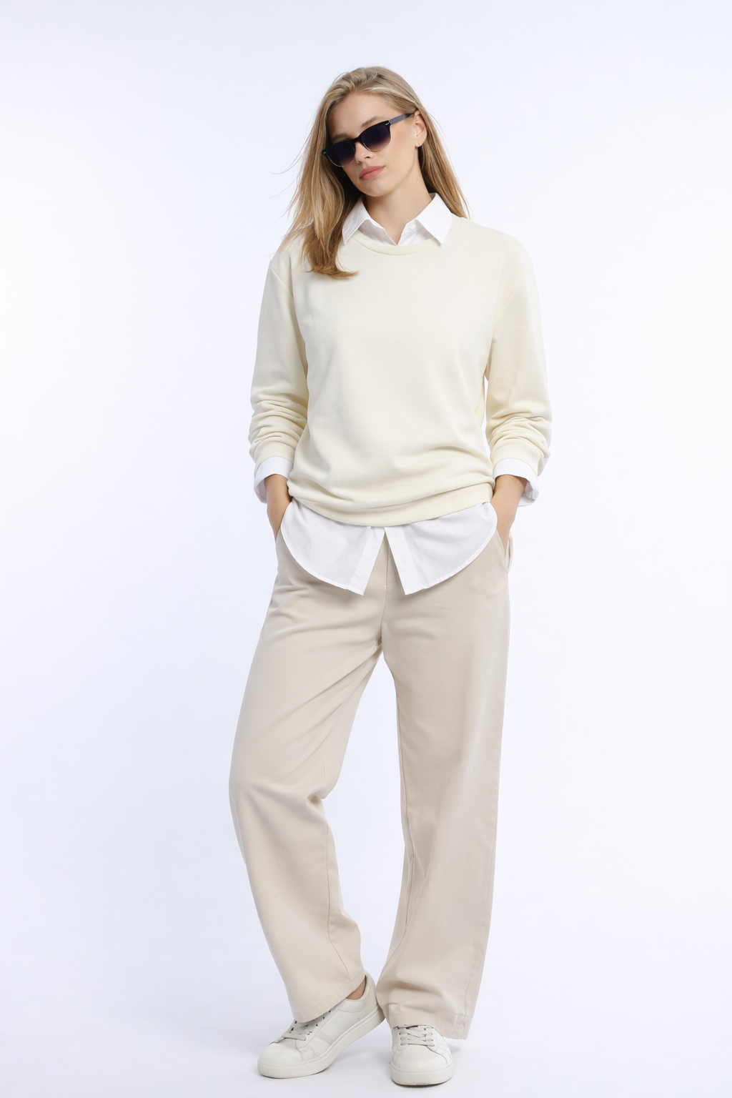 Kadın Ekru 3 İplik Şardonsuz Bisiklet Yaka Regular Fit Sweatshirt