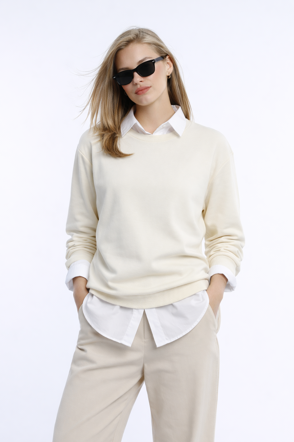 Kadın Ekru 3 İplik Şardonsuz Bisiklet Yaka Regular Fit Sweatshirt