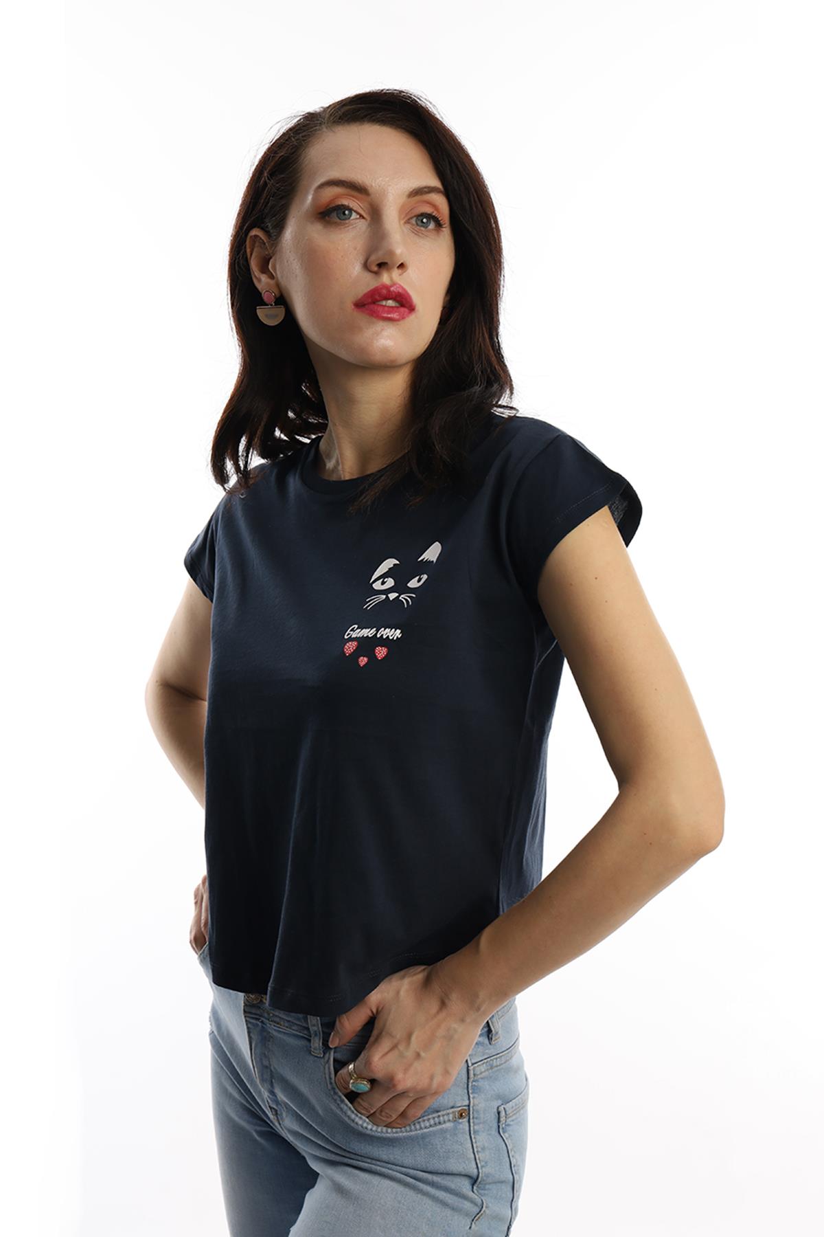Kadın Bisiklet Yaka Game Over Kedi Baskılı Regular Fit Tişört Lacivert Kadın Bisiklet Yaka Game Over Kedi Baskılı Regular Fit Tişört Lacivert