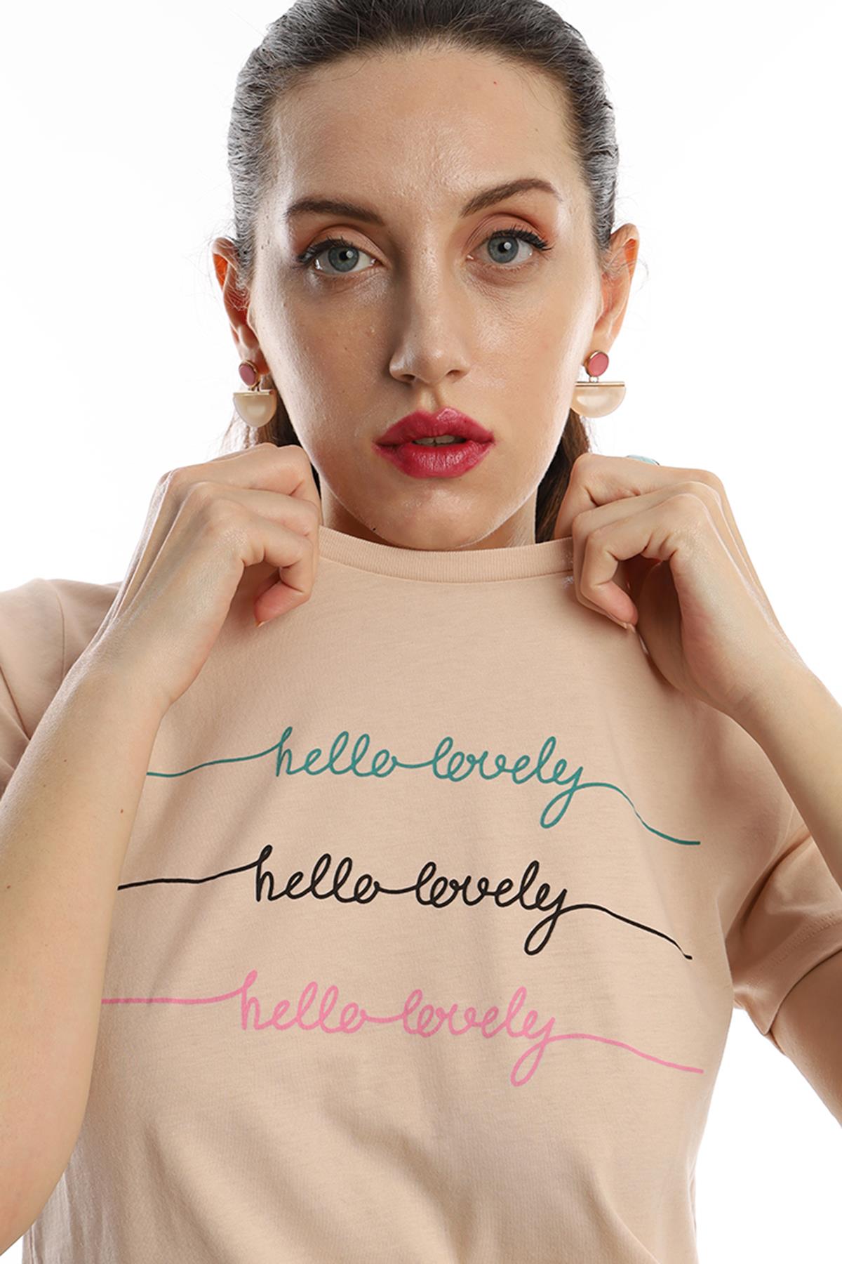 Kadın Hello Lovely Yazı Baskılı Tişört Bej