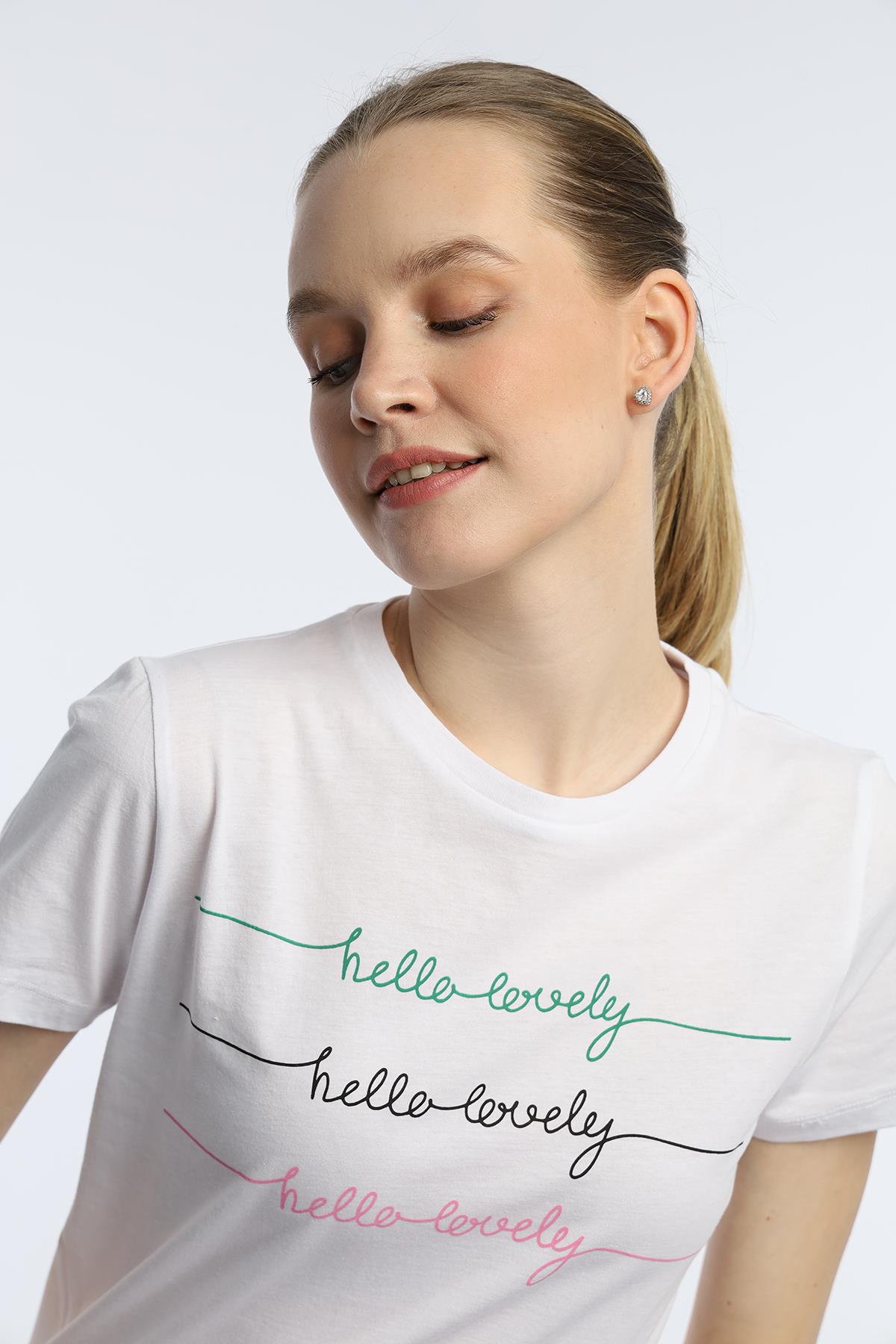 Kadın Hello Lovely Yazı Baskılı Tişört Beyaz