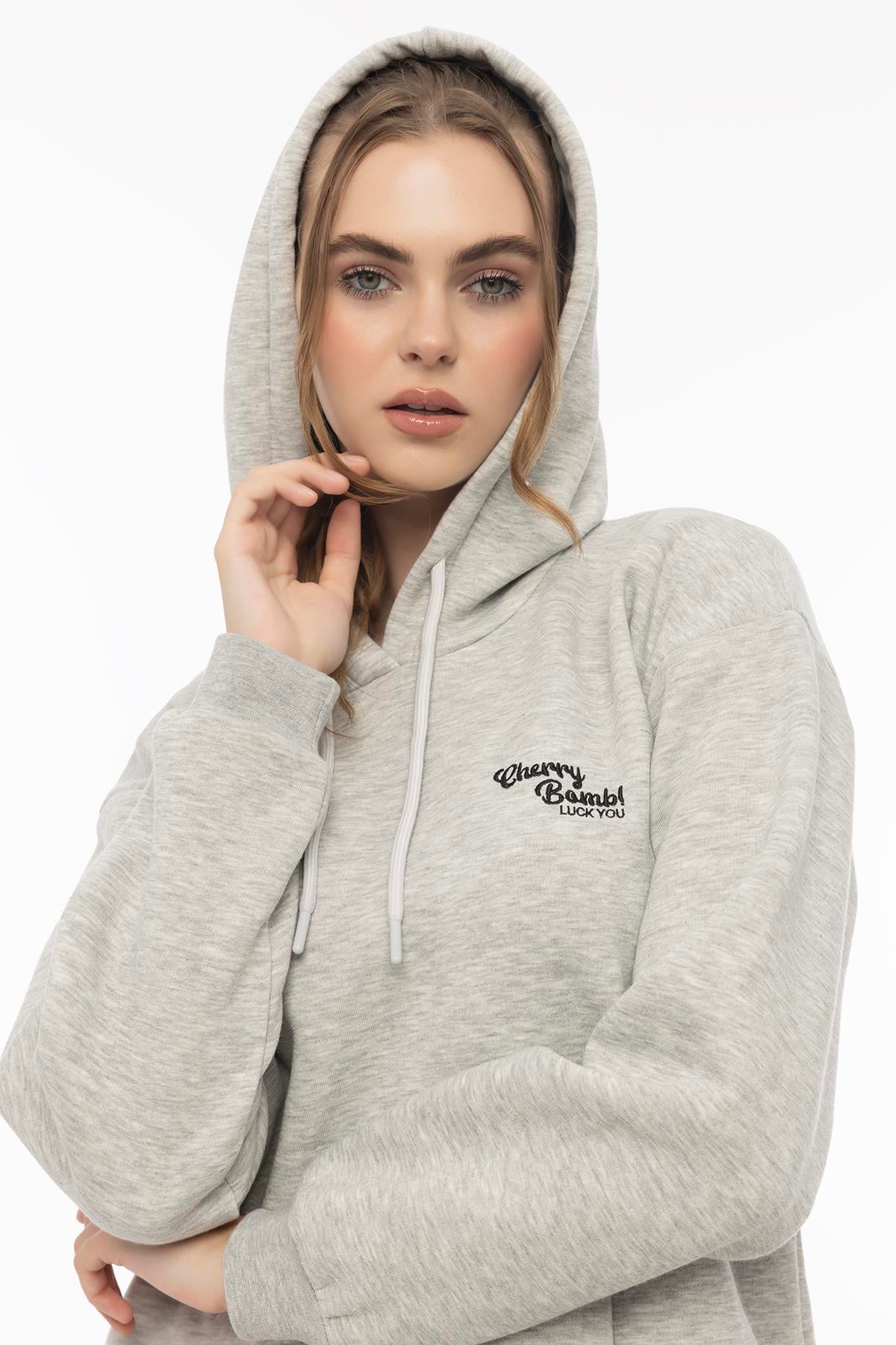 Kadın Kapüşonlu Cherry Nakışlı Oversize Sweatshirt Gri Melanj