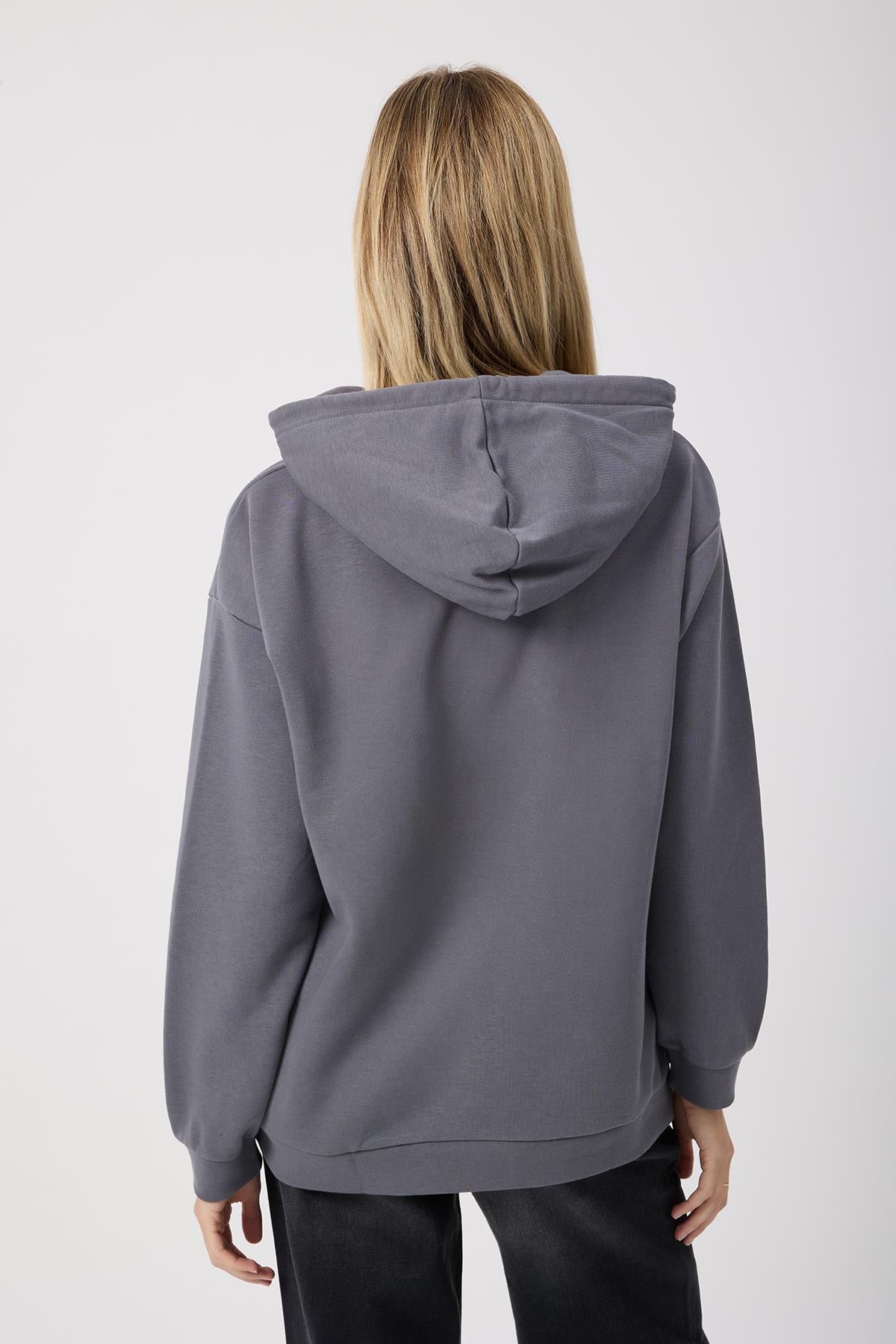 Kadın Kiraz Baskılı 3 İplik Şardonsuz Sweatshirt Füme