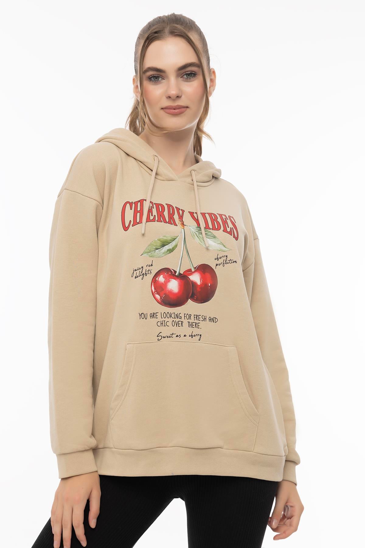 Kadın Kiraz Baskılı 3 İplik Şardonsuz Sweatshirt Bej