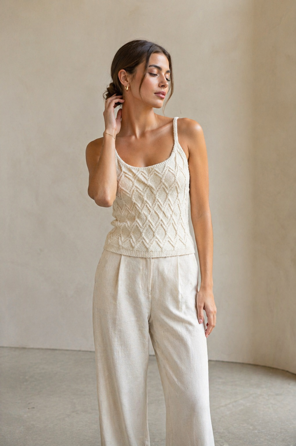 Kadın Krem Dokulu Askılı Triko Crop Bluz – Yazlık Fit