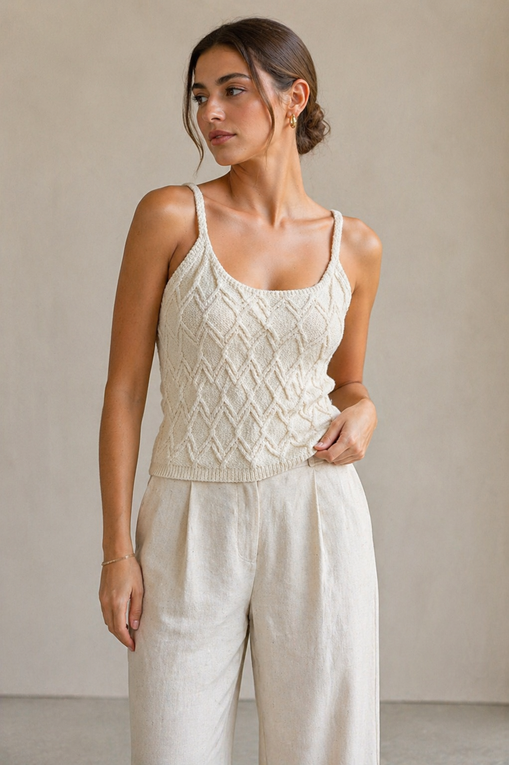 Kadın Krem Dokulu Askılı Triko Crop Bluz – Yazlık Fit