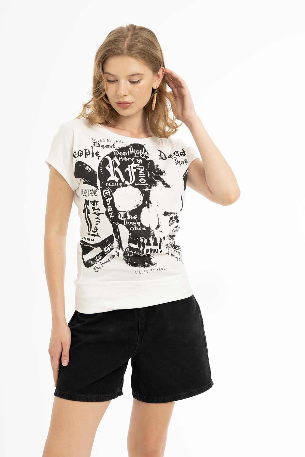 Kadın Kuru Kafa Baskılı Geniş Yakalı T-shirt  Beyaz