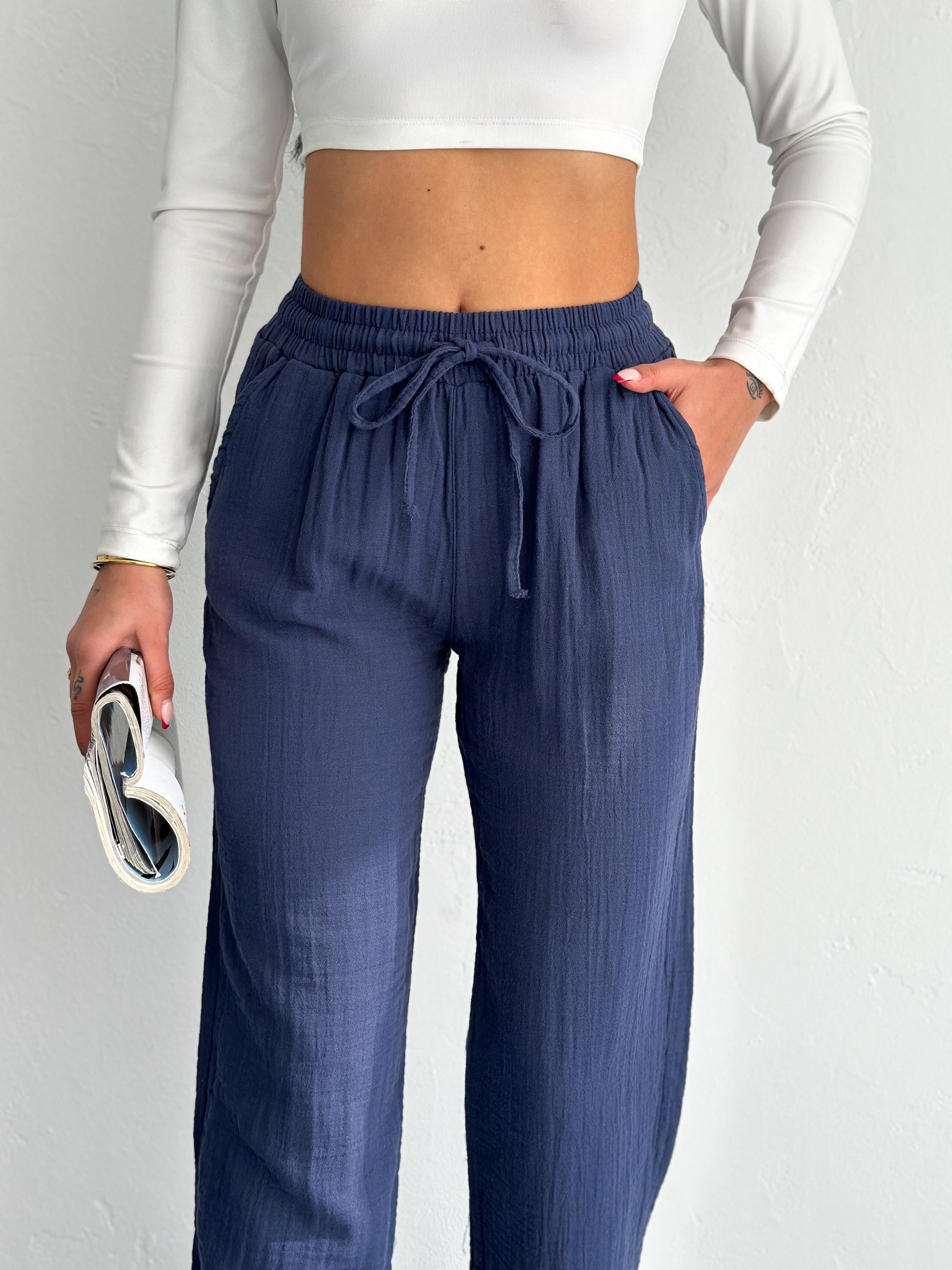 Kadın Lacivert Yüksek Bel Geniş Paça Müslin Pantolon